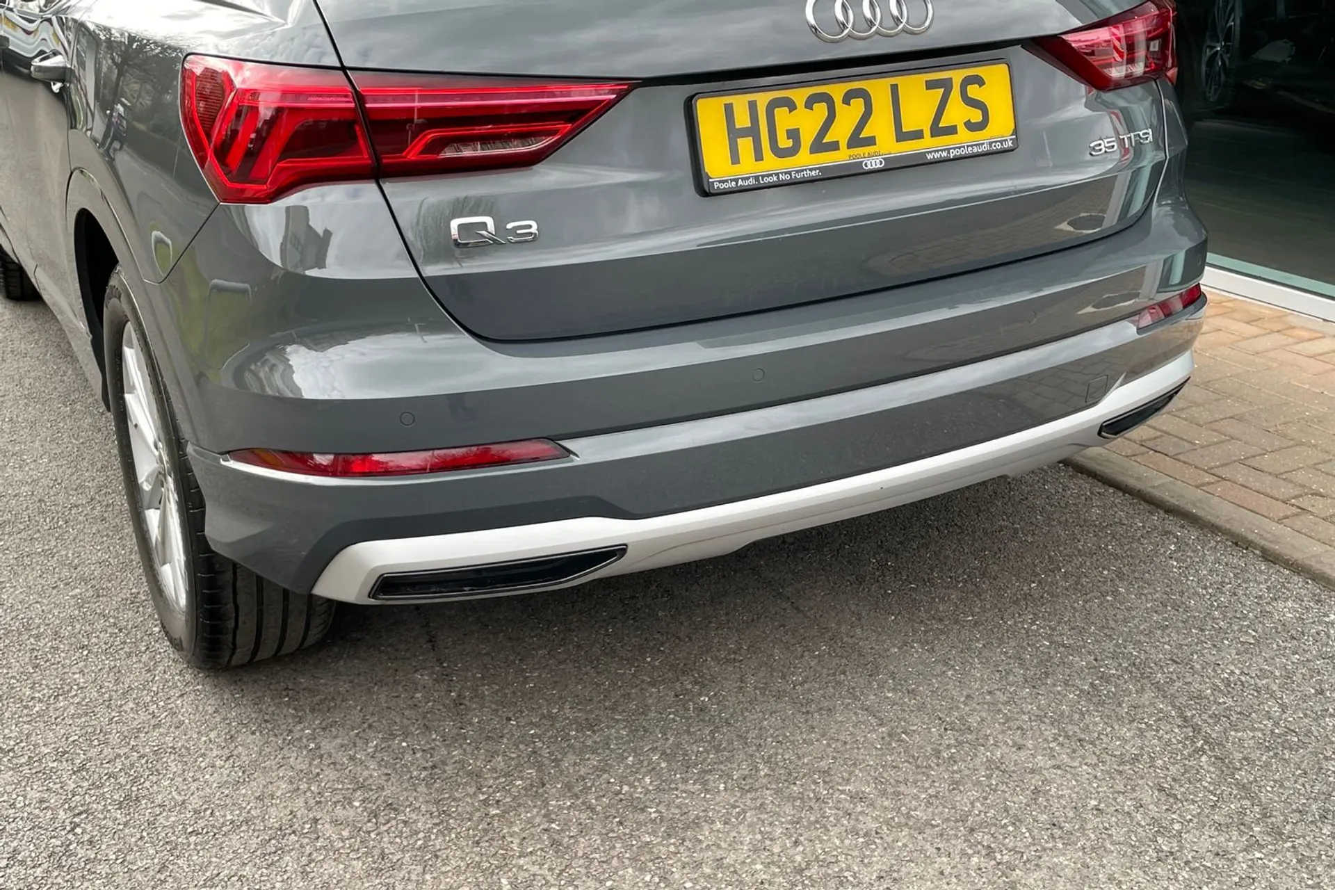 Audi Q3 thumbnail image number 15