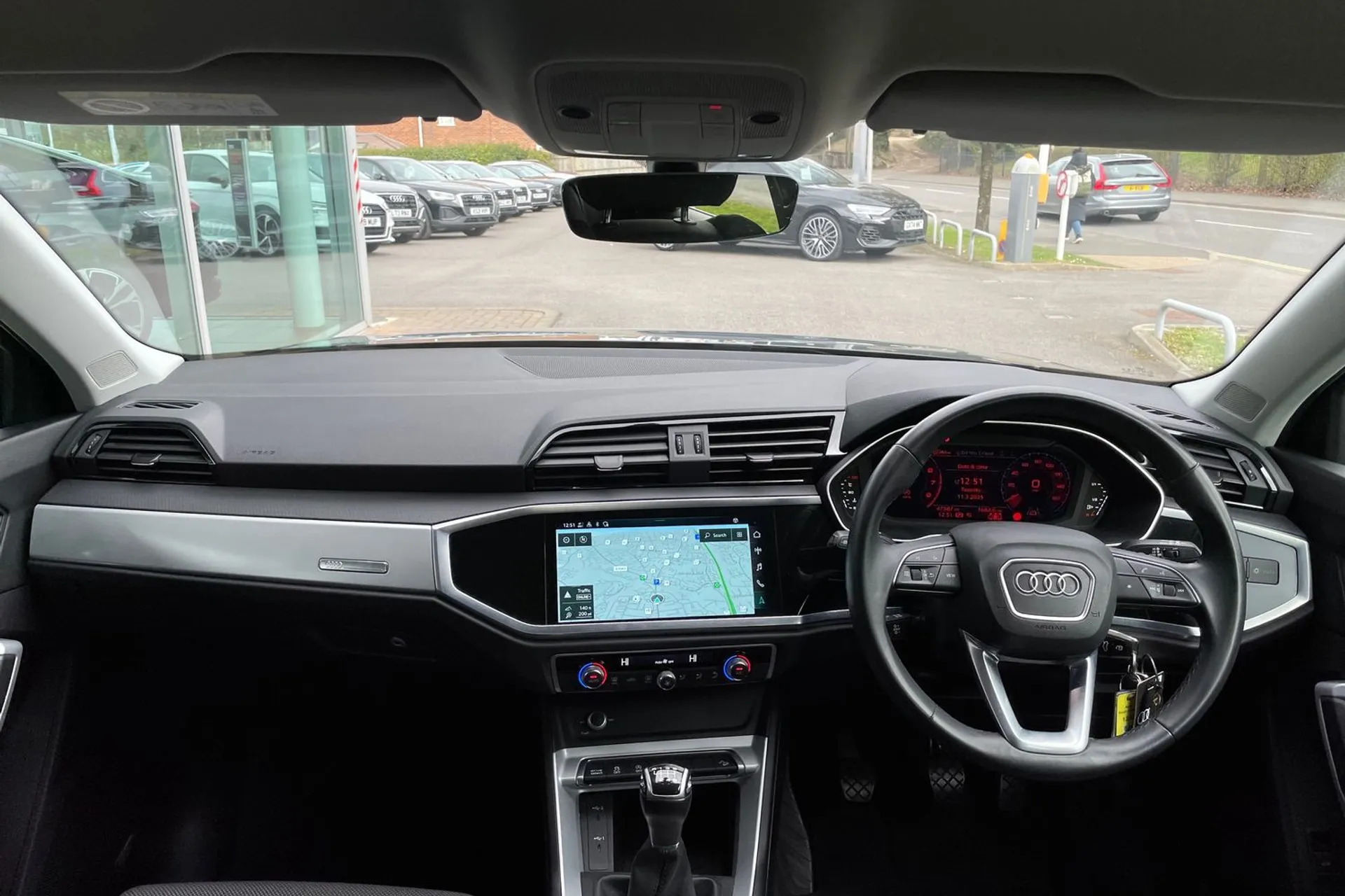 Audi Q3 thumbnail image number 3