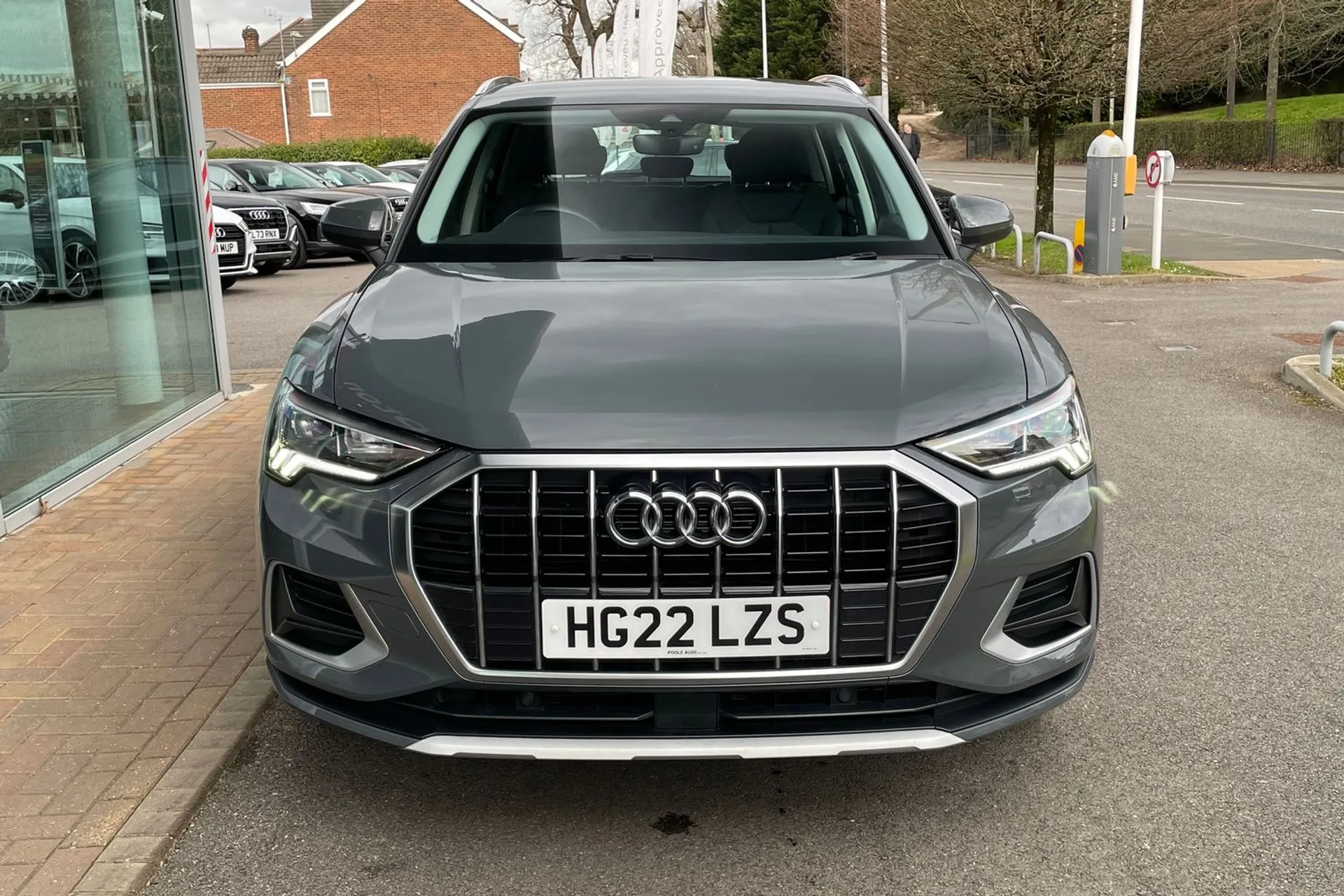 Audi Q3 thumbnail image number 10