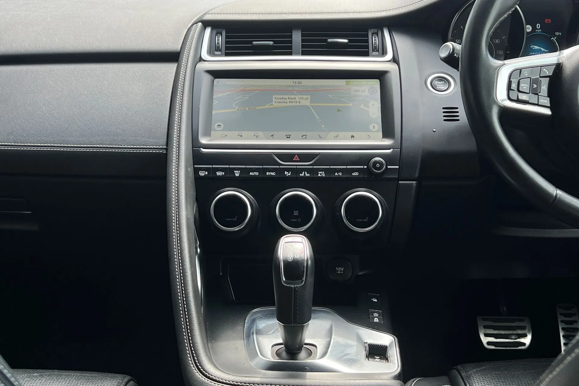 Jaguar E-PACE thumbnail image number 23