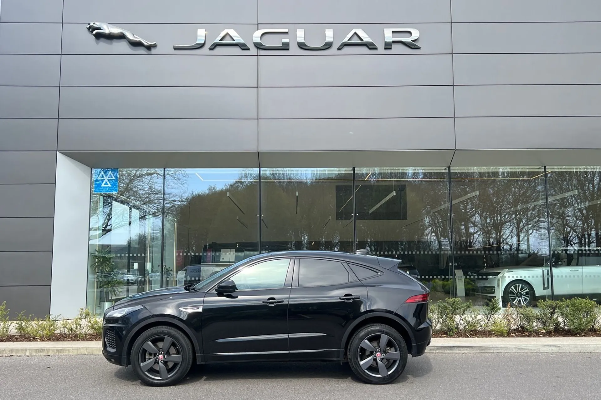 Jaguar E-PACE thumbnail image number 7