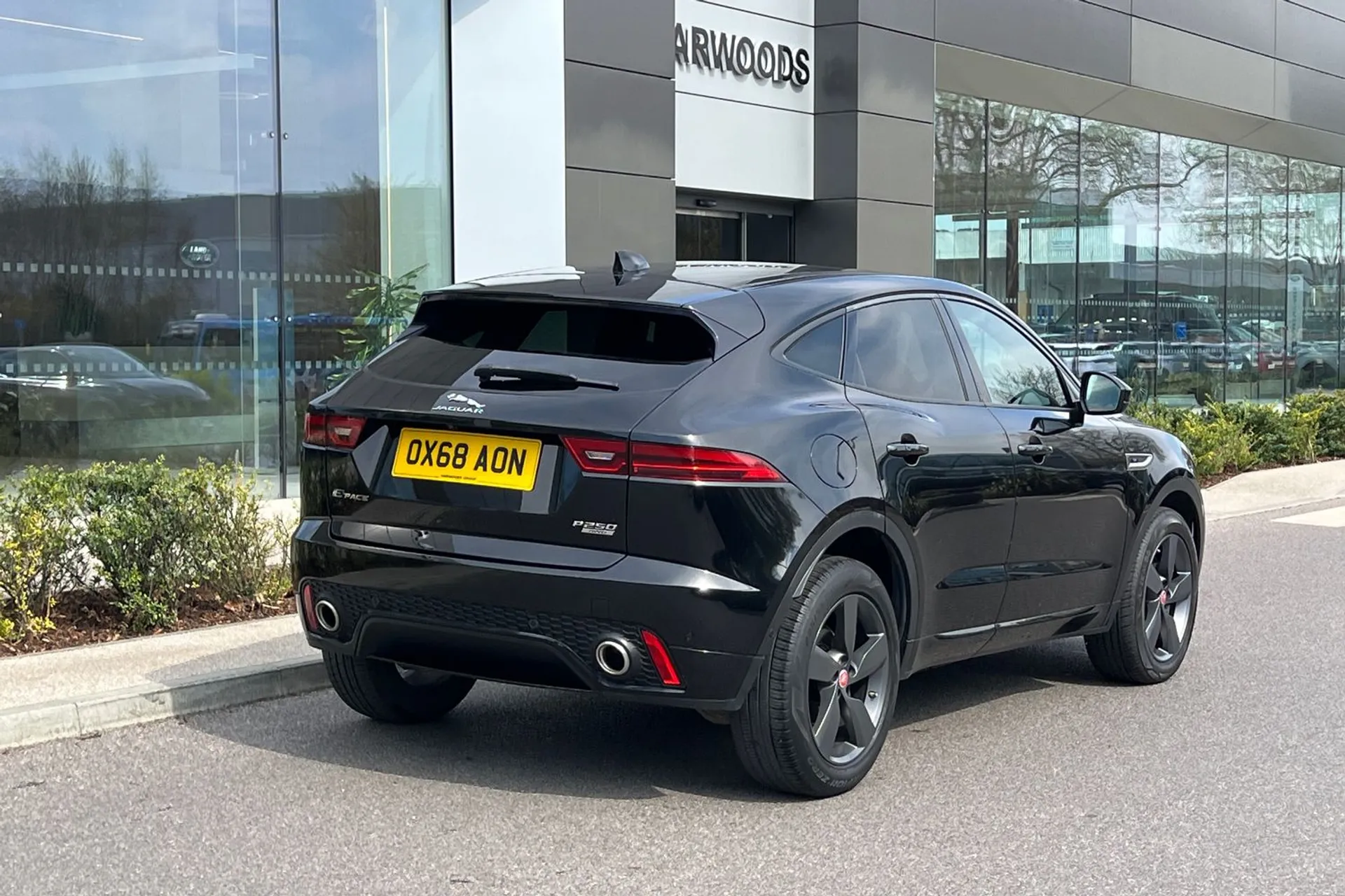 Jaguar E-PACE thumbnail image number 9