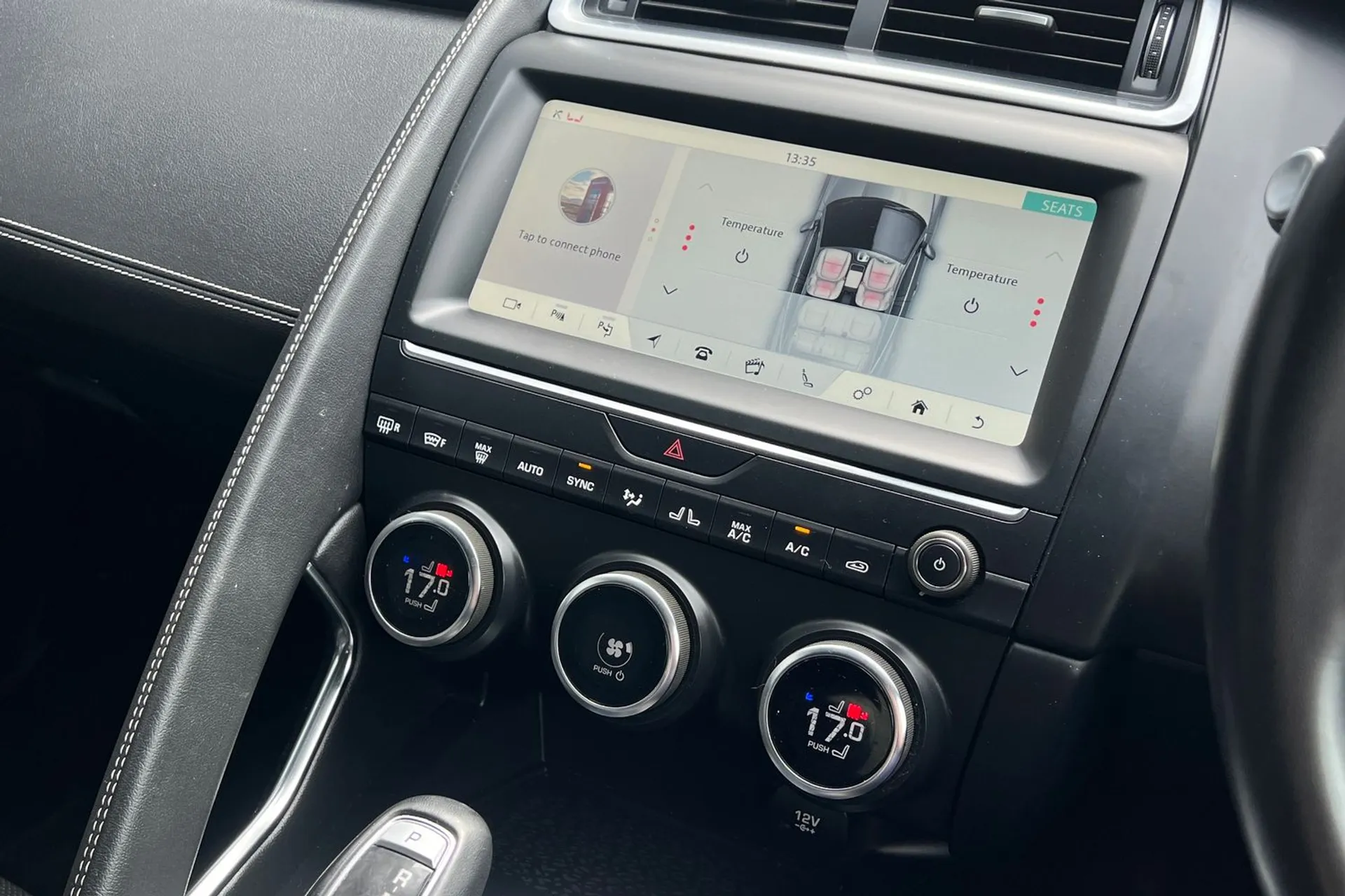 Jaguar E-PACE thumbnail image number 46