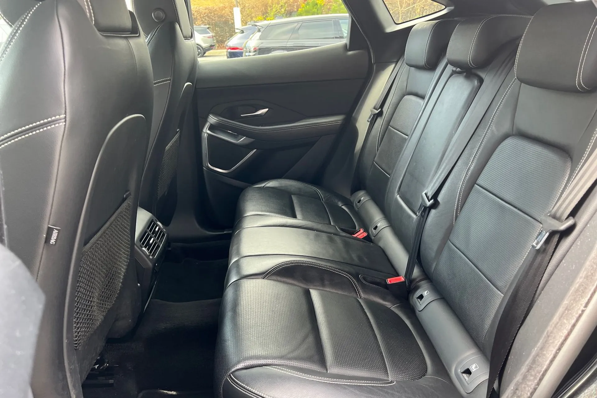 Jaguar E-PACE thumbnail image number 41
