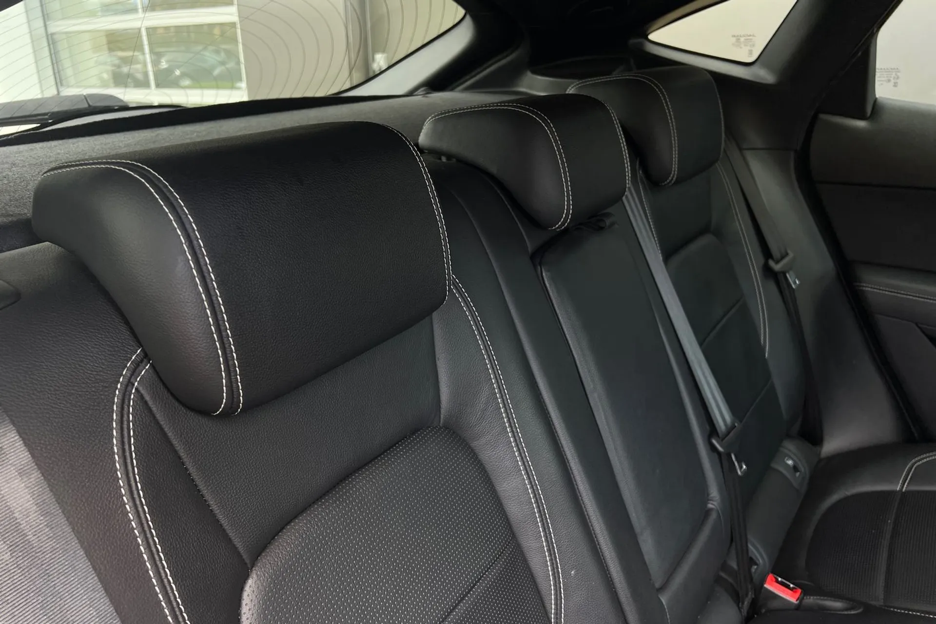Jaguar E-PACE thumbnail image number 29