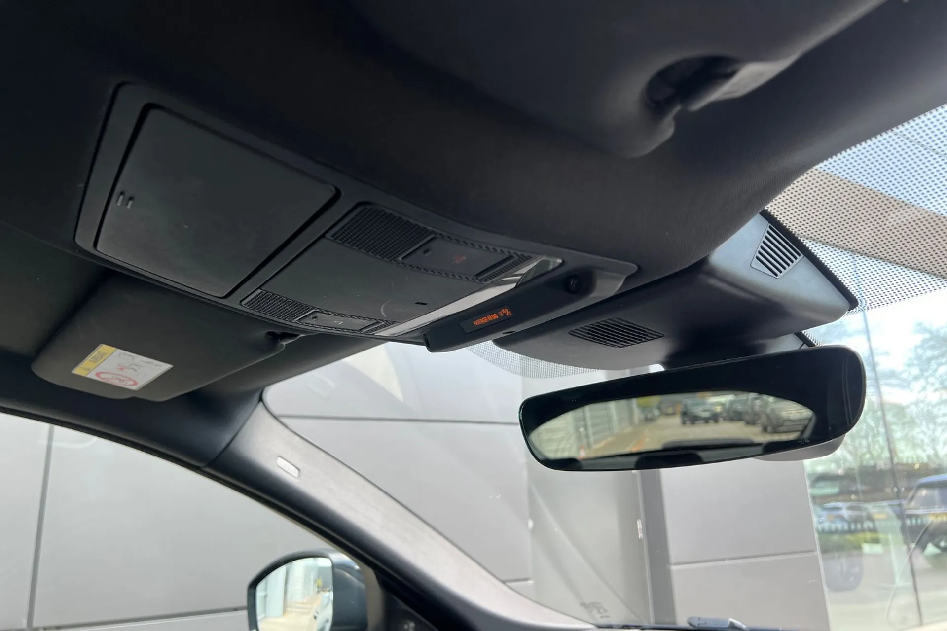 Jaguar E-PACE thumbnail image number 38