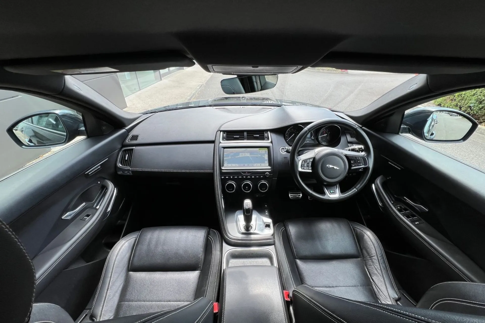 Jaguar E-PACE thumbnail image number 3