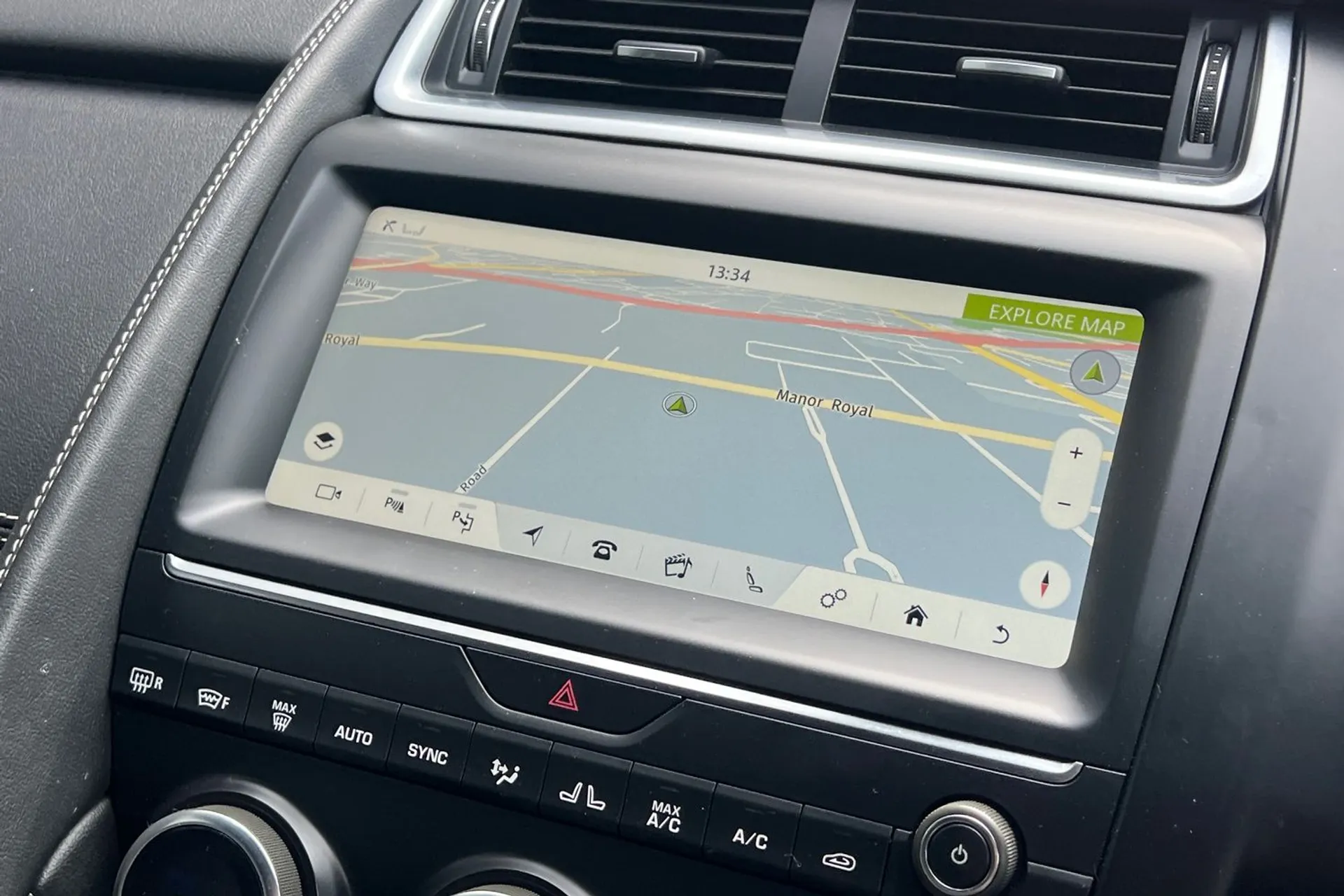 Jaguar E-PACE thumbnail image number 4