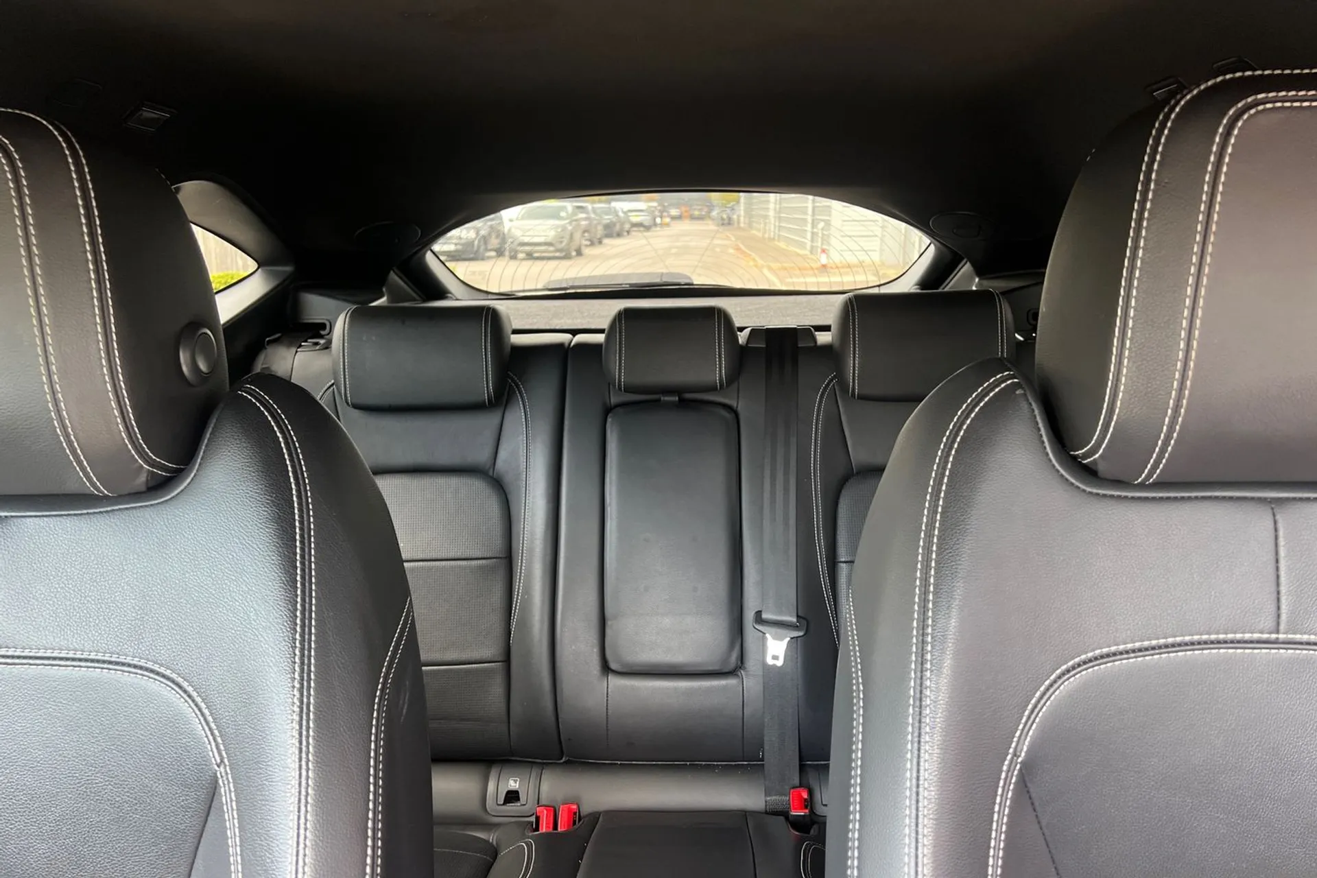 Jaguar E-PACE thumbnail image number 34