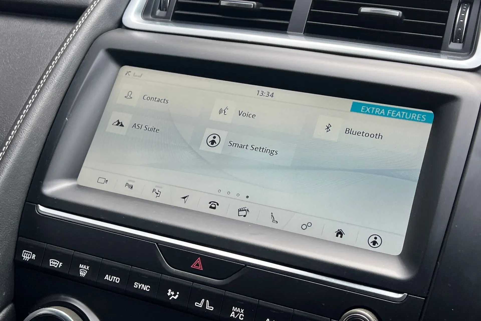 Jaguar E-PACE thumbnail image number 49