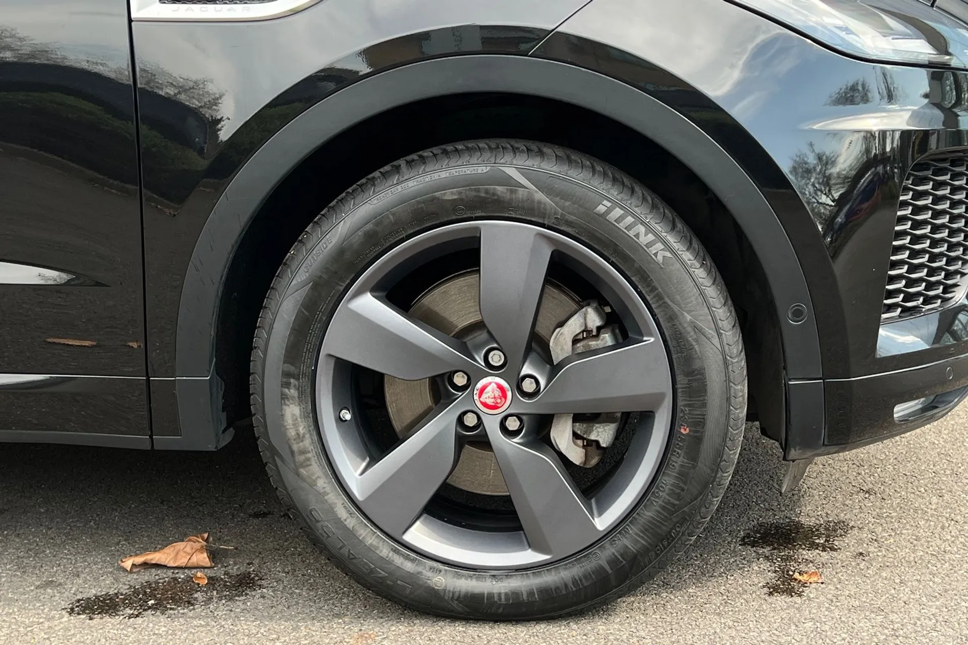 Jaguar E-PACE thumbnail image number 15