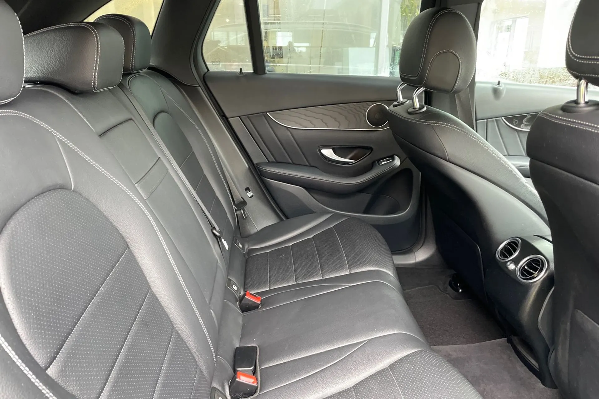 MERCEDES-BENZ GLC thumbnail image number 21