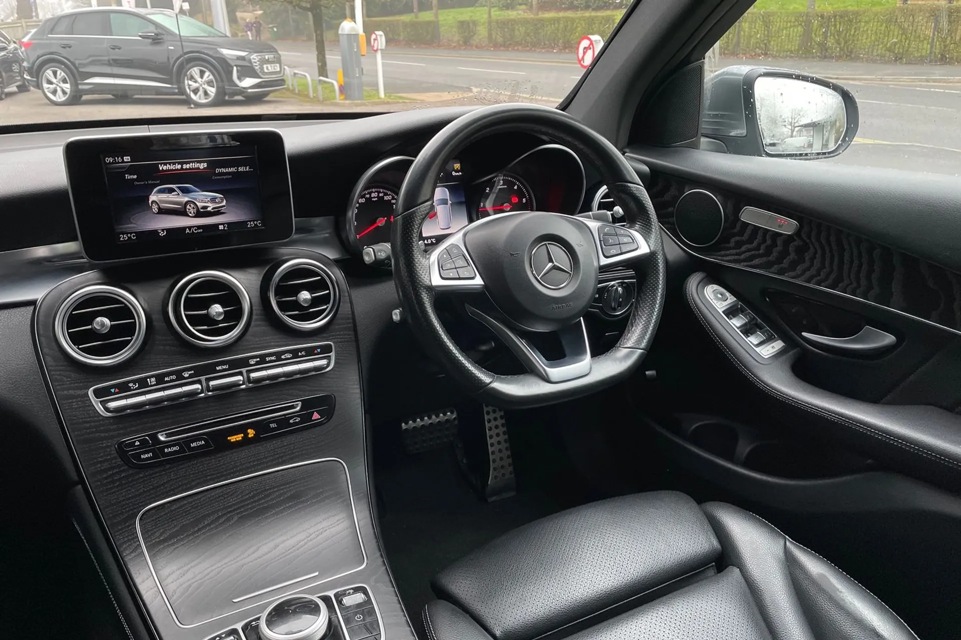 MERCEDES-BENZ GLC thumbnail image number 32