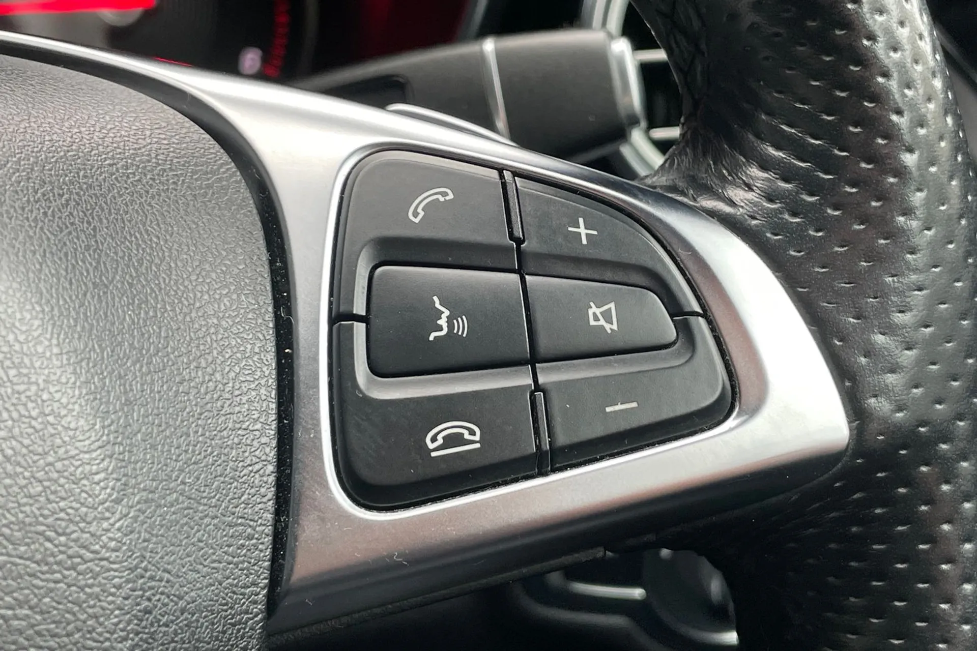 MERCEDES-BENZ GLC thumbnail image number 36