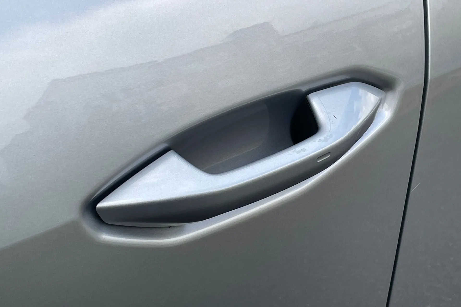 Audi Q4 thumbnail image number 15
