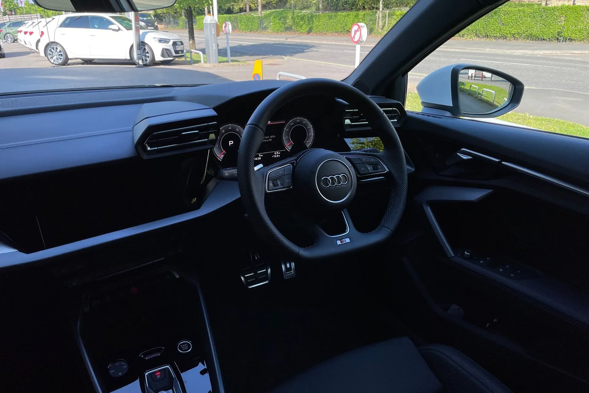 Audi A3 thumbnail image number 32