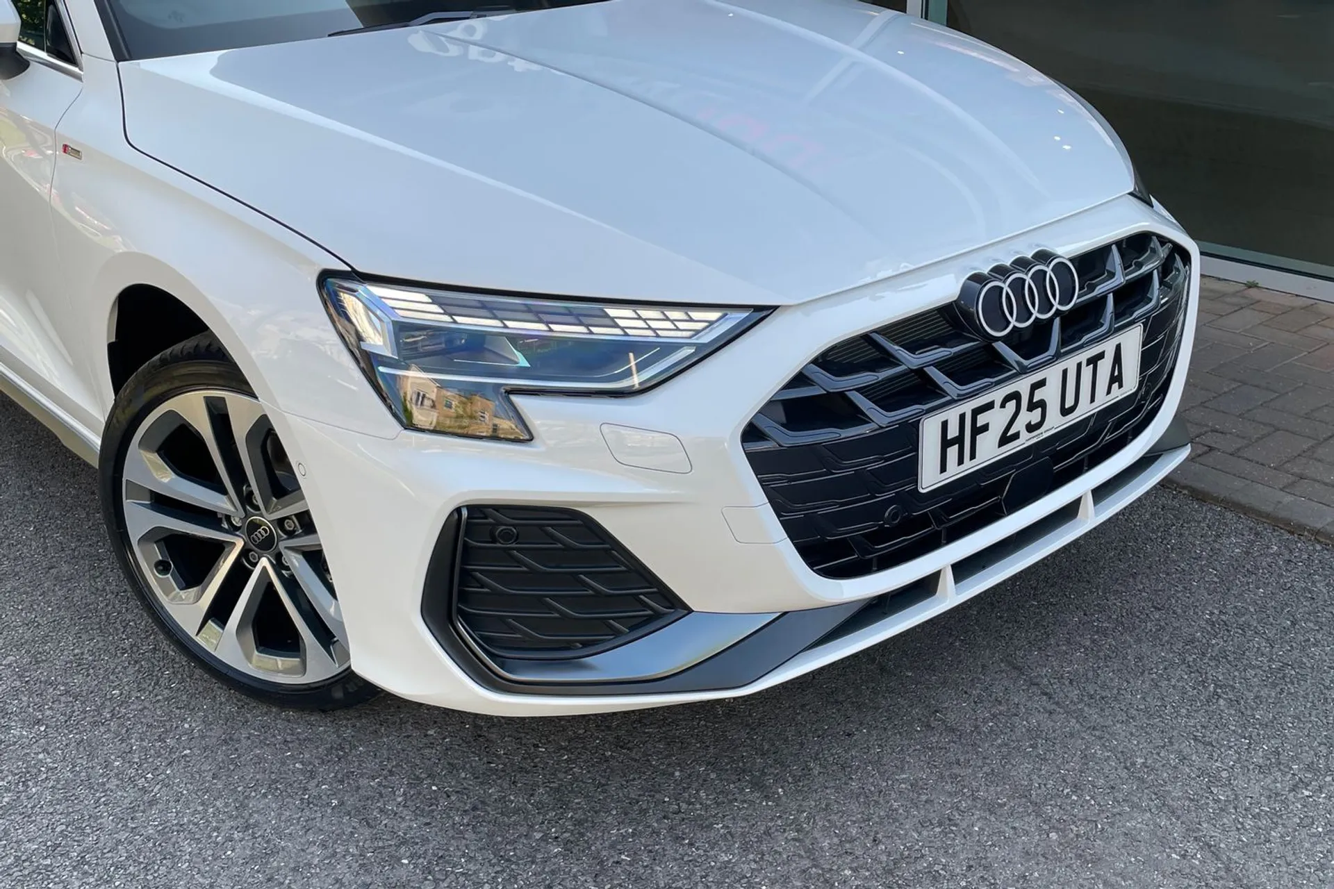Audi A3 thumbnail image number 15