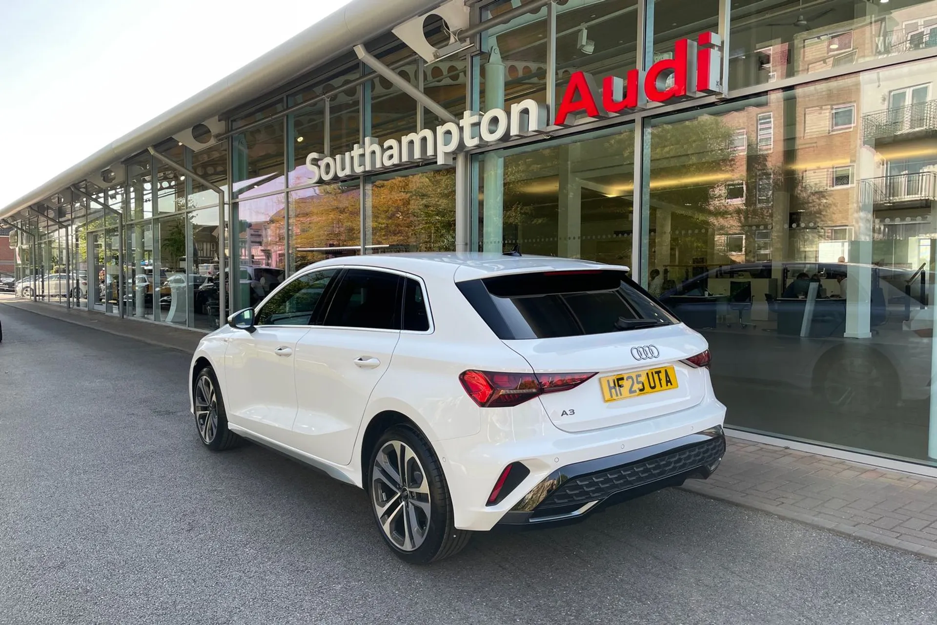 Audi A3 thumbnail image number 7