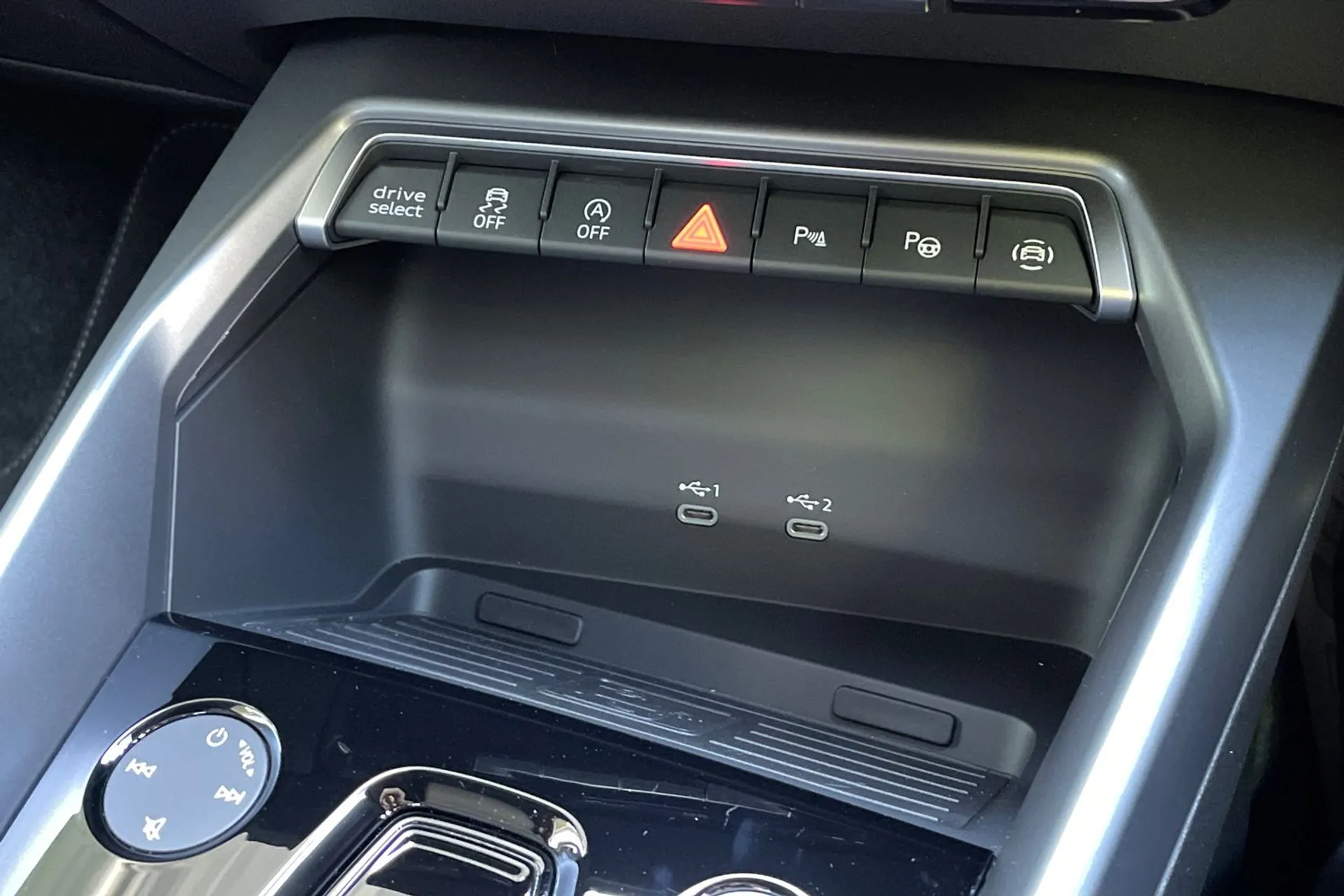 Audi A3 thumbnail image number 43
