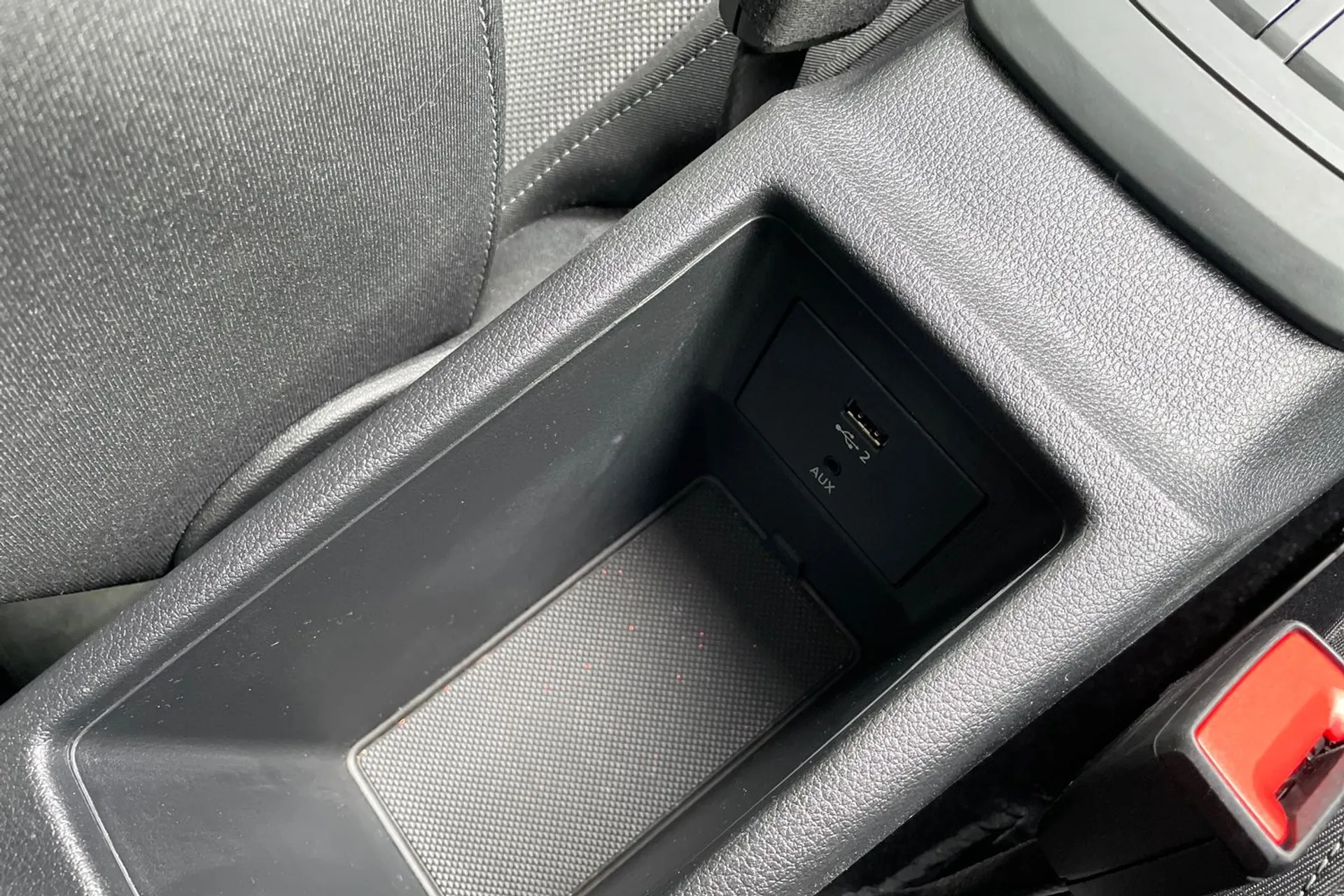 Audi Q2 thumbnail image number 43