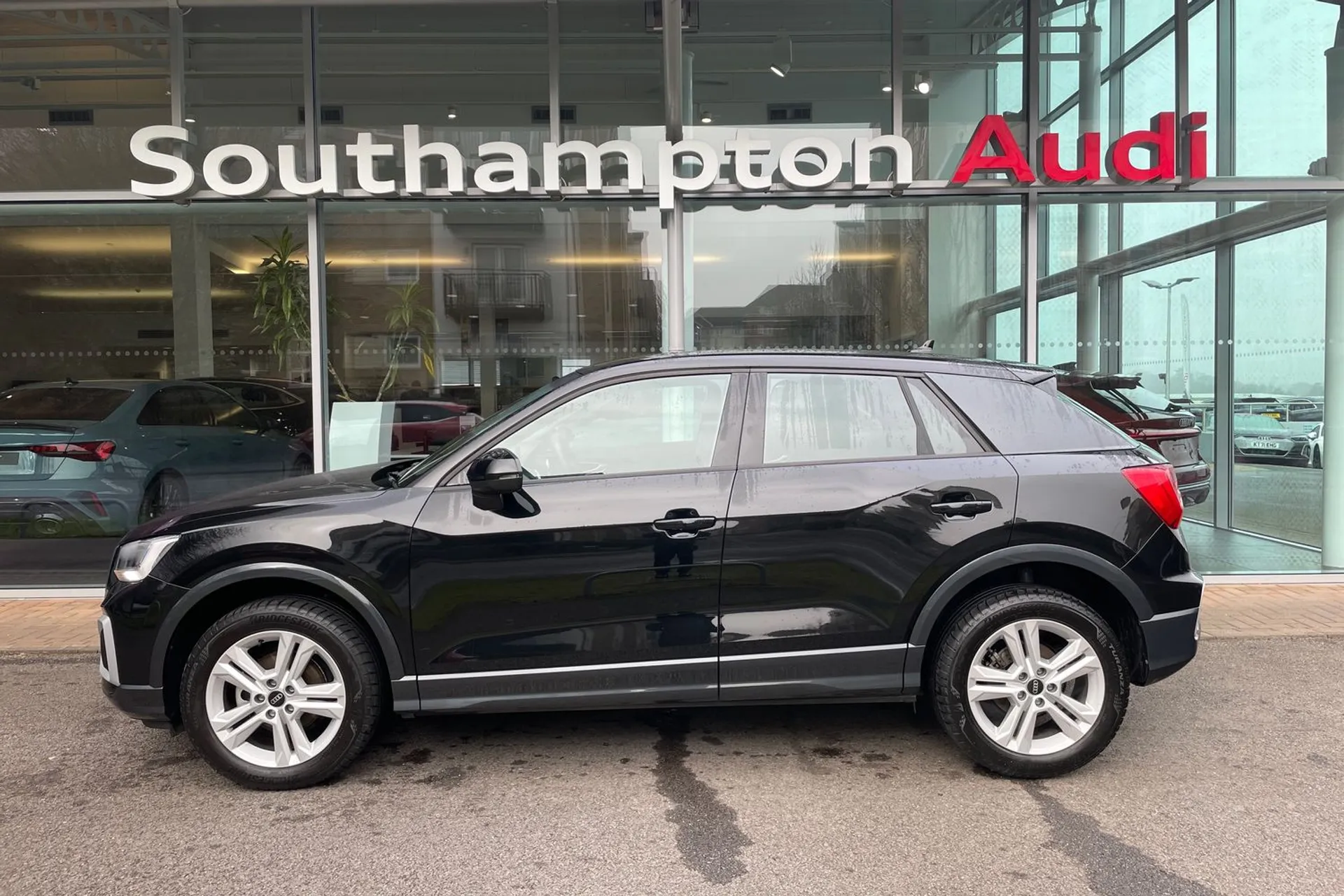 Audi Q2 thumbnail image number 8