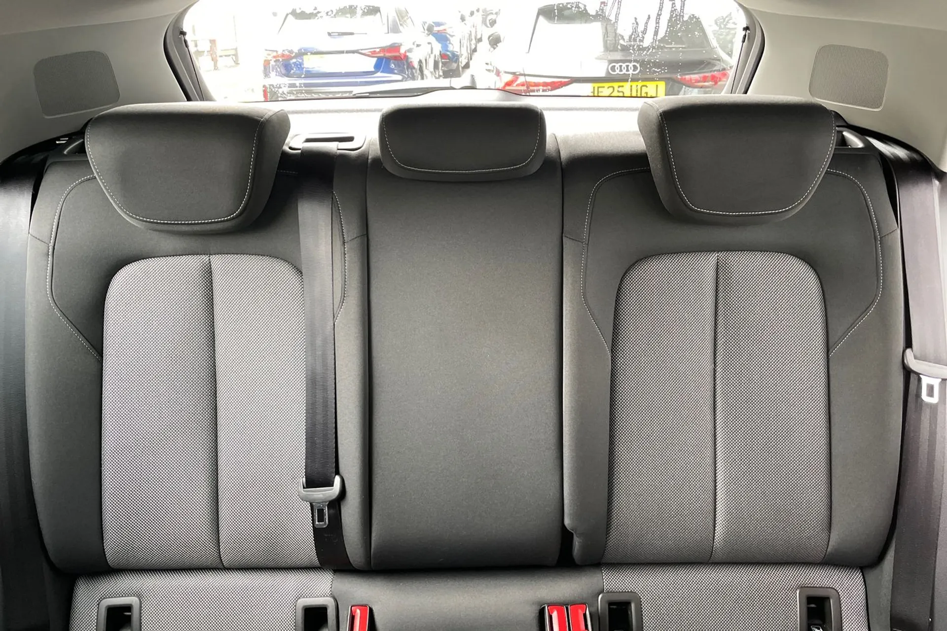 Audi Q2 thumbnail image number 30