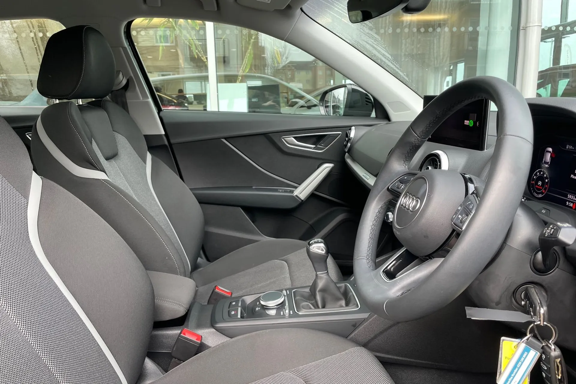 Audi Q2 thumbnail image number 24
