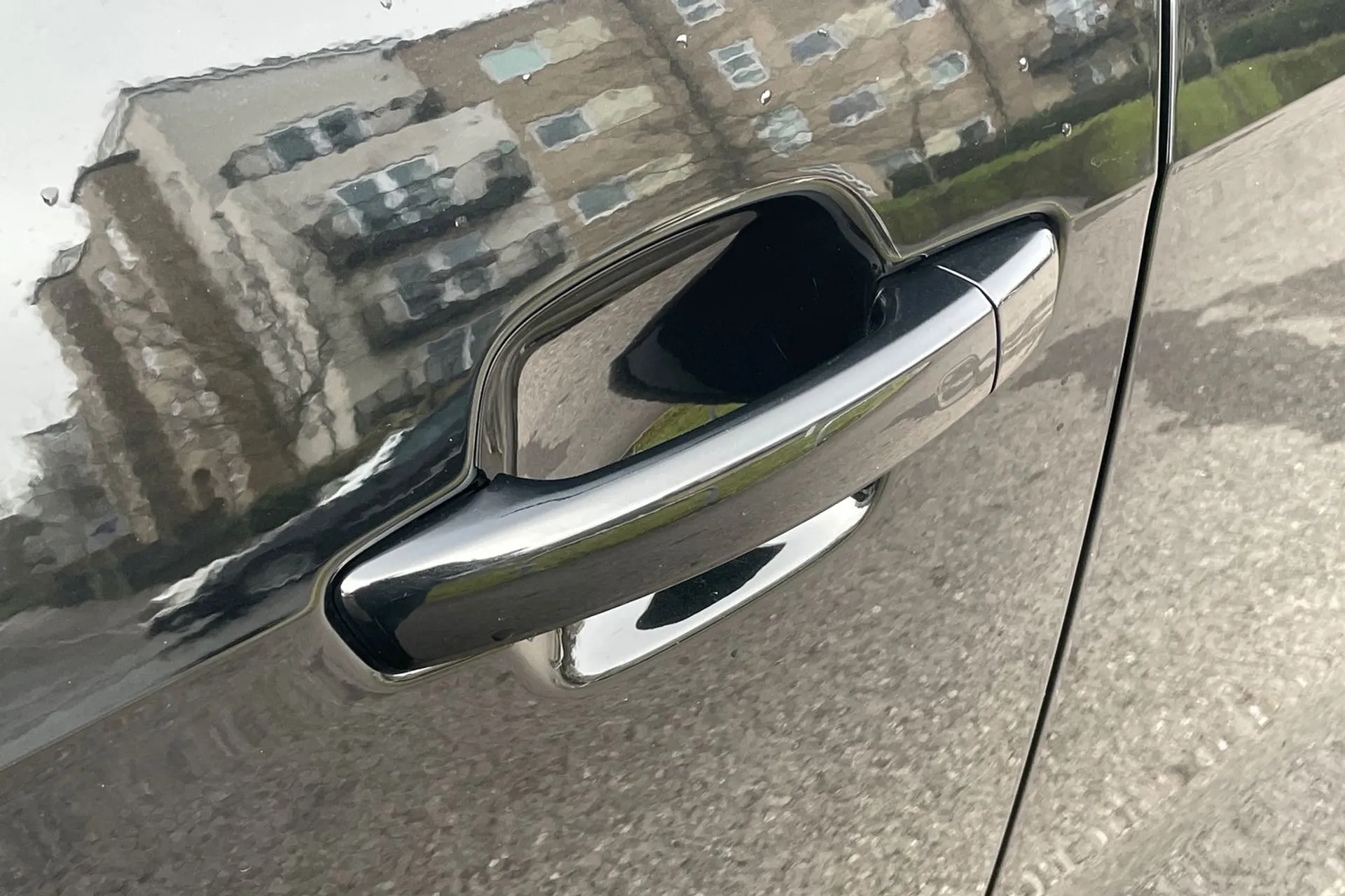 Audi Q2 thumbnail image number 14