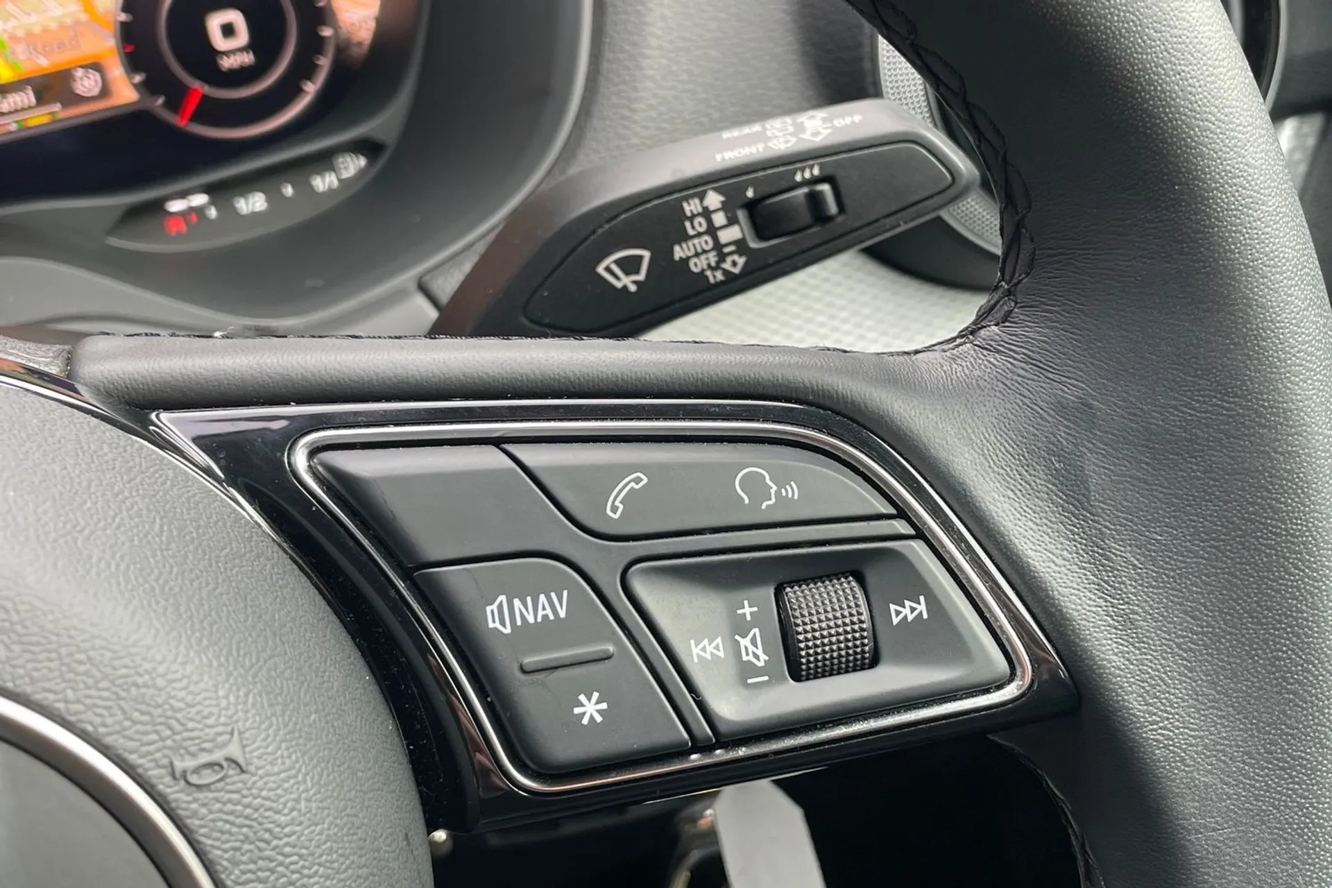 Audi Q2 thumbnail image number 57