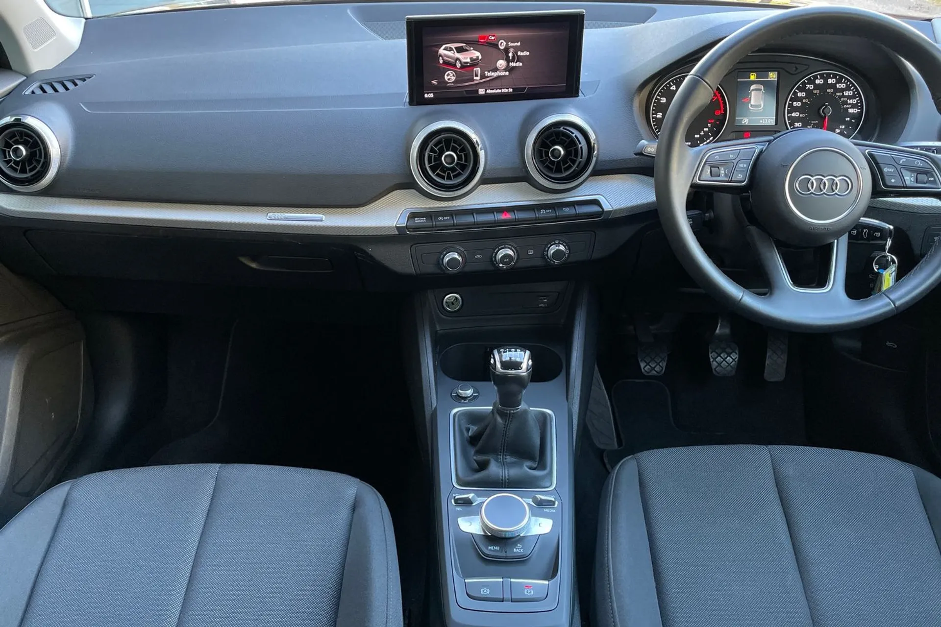 Audi Q2 thumbnail image number 34