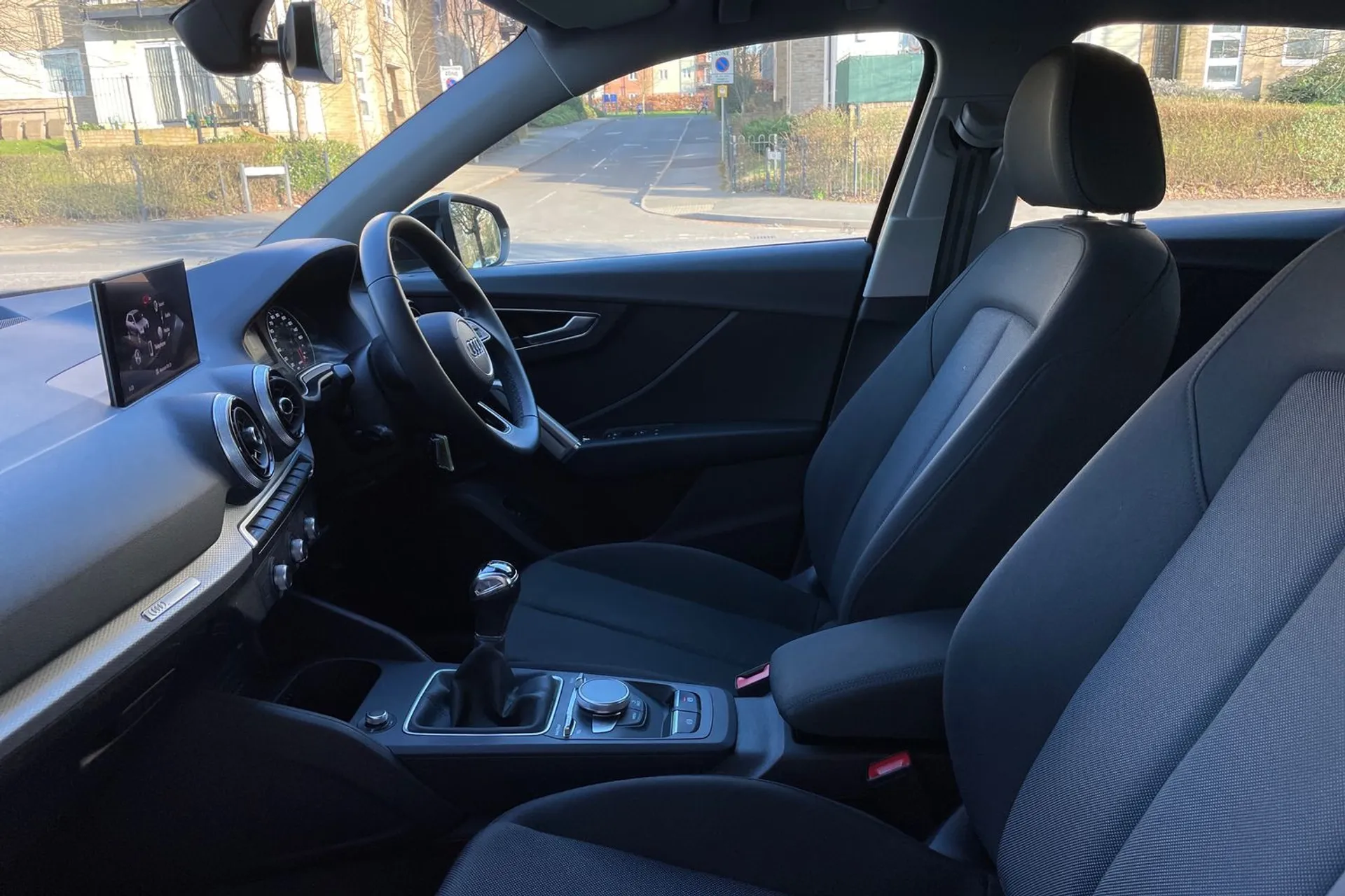 Audi Q2 thumbnail image number 27