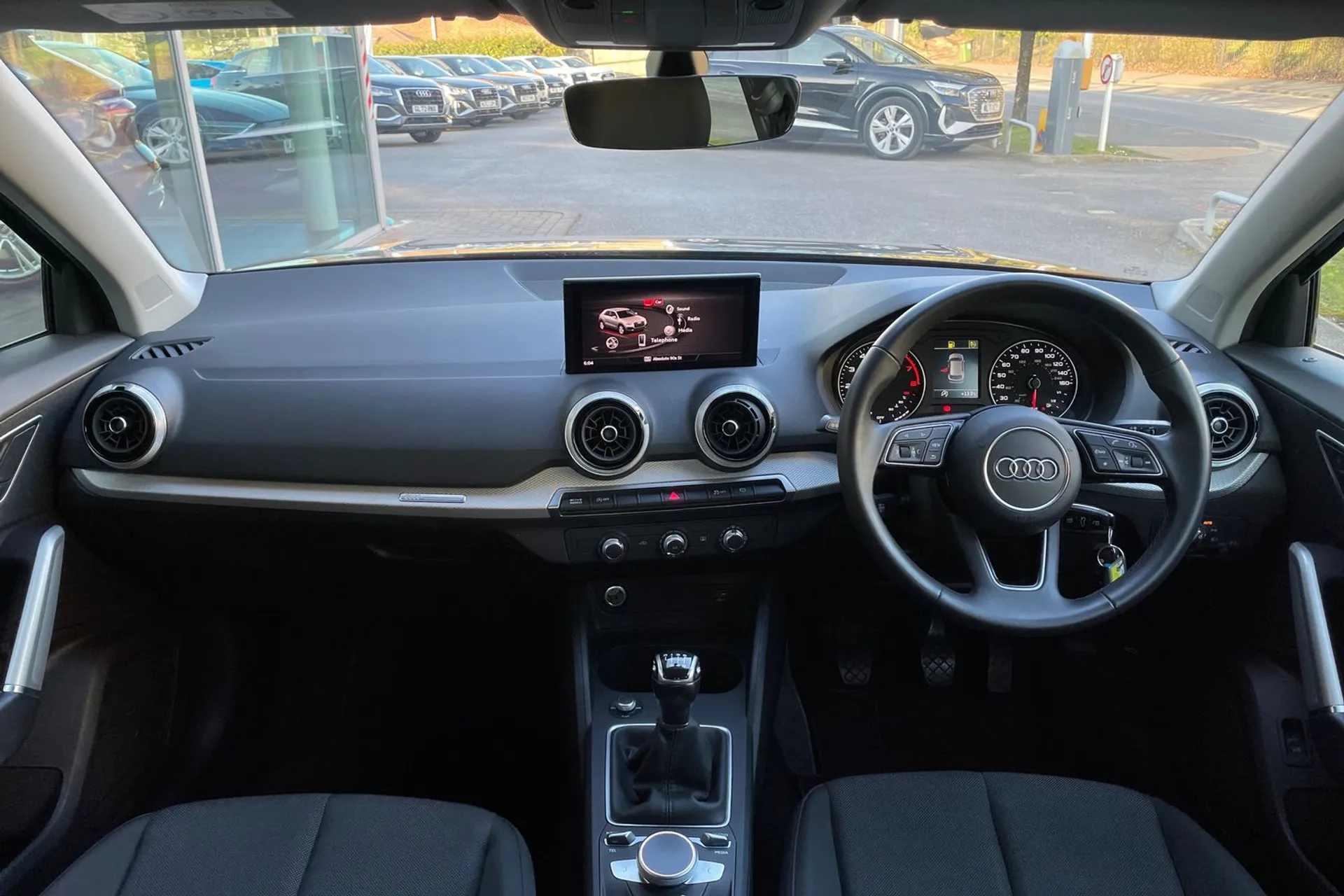 Audi Q2 thumbnail image number 3