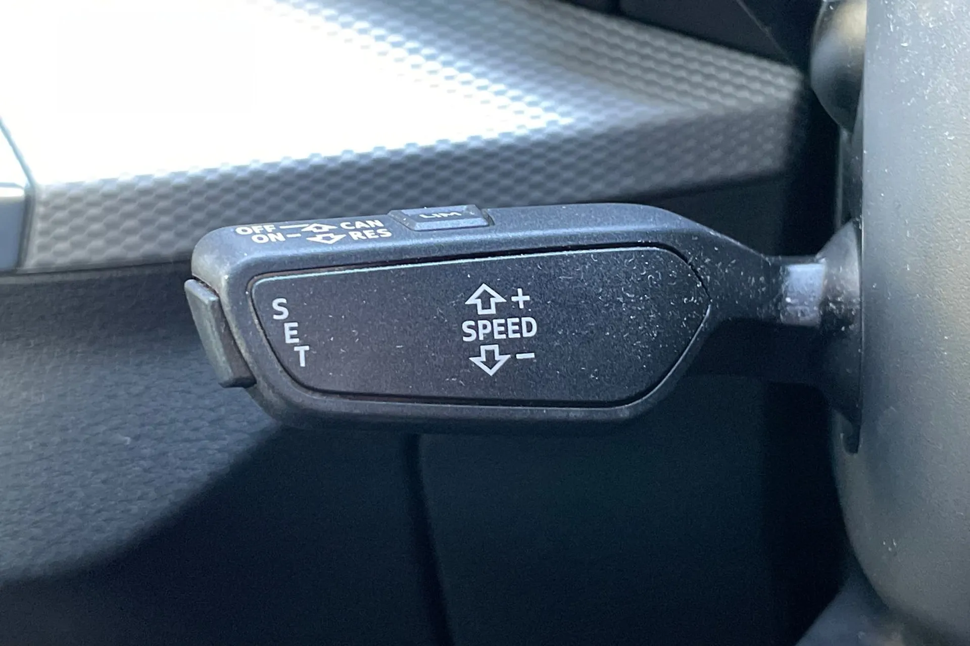 Audi Q2 thumbnail image number 4