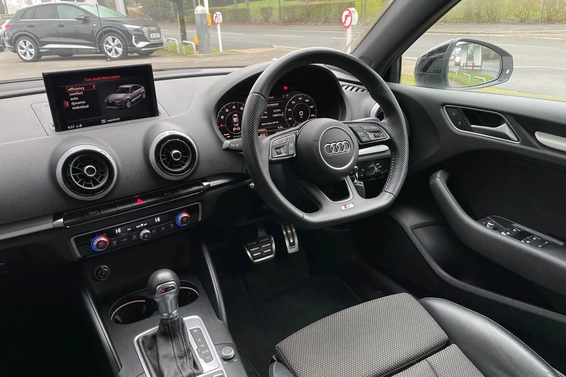 Audi A3 thumbnail image number 32