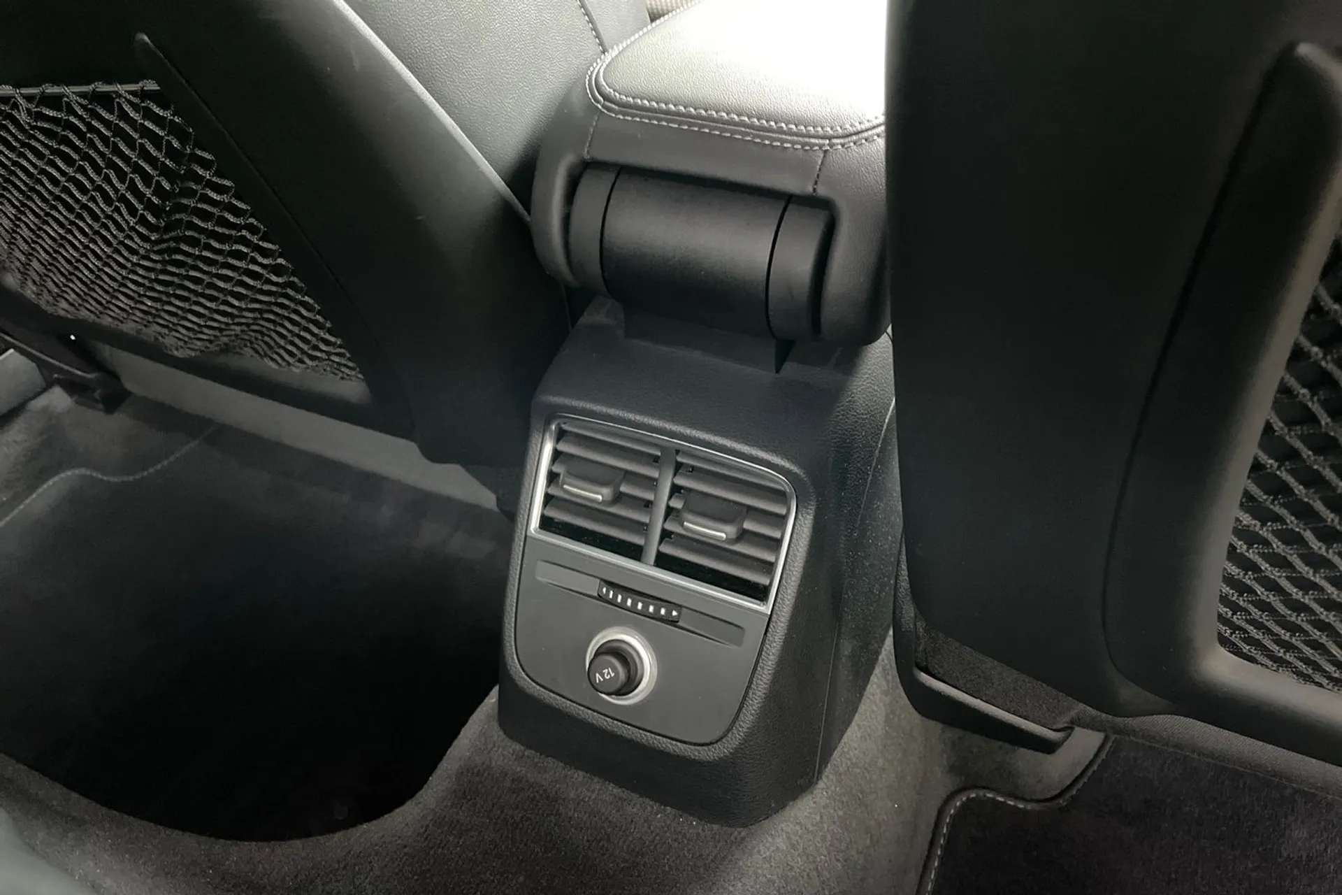 Audi A3 thumbnail image number 45