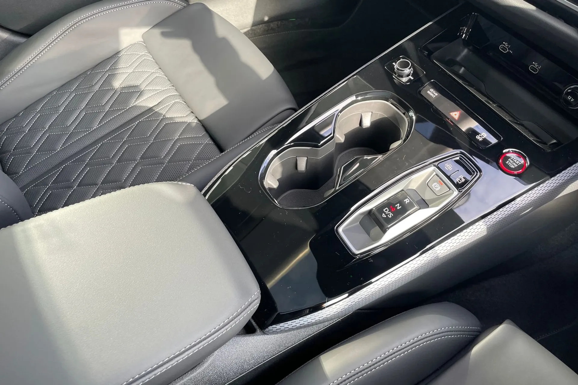 Audi A5 thumbnail image number 40