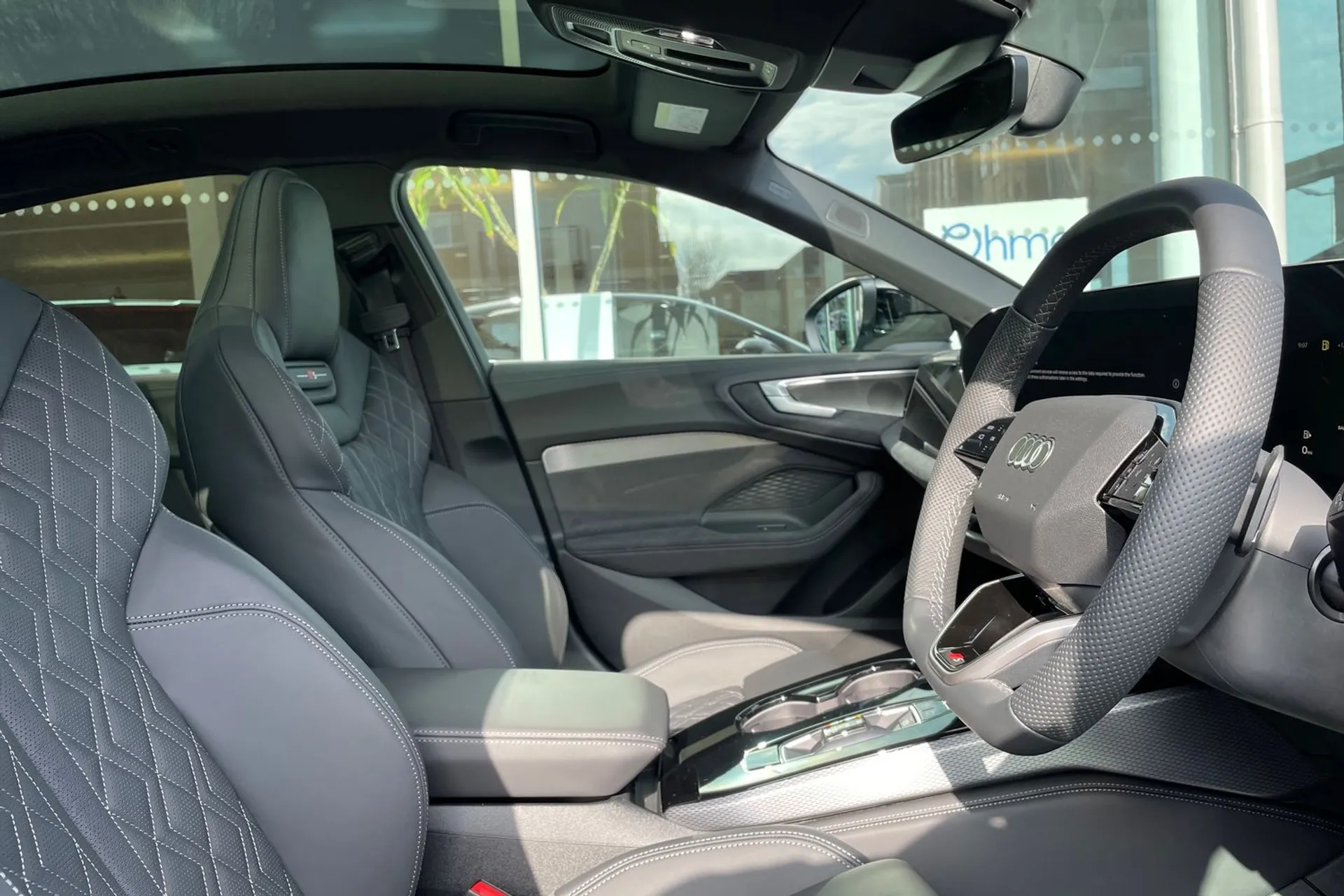 Audi A5 thumbnail image number 24