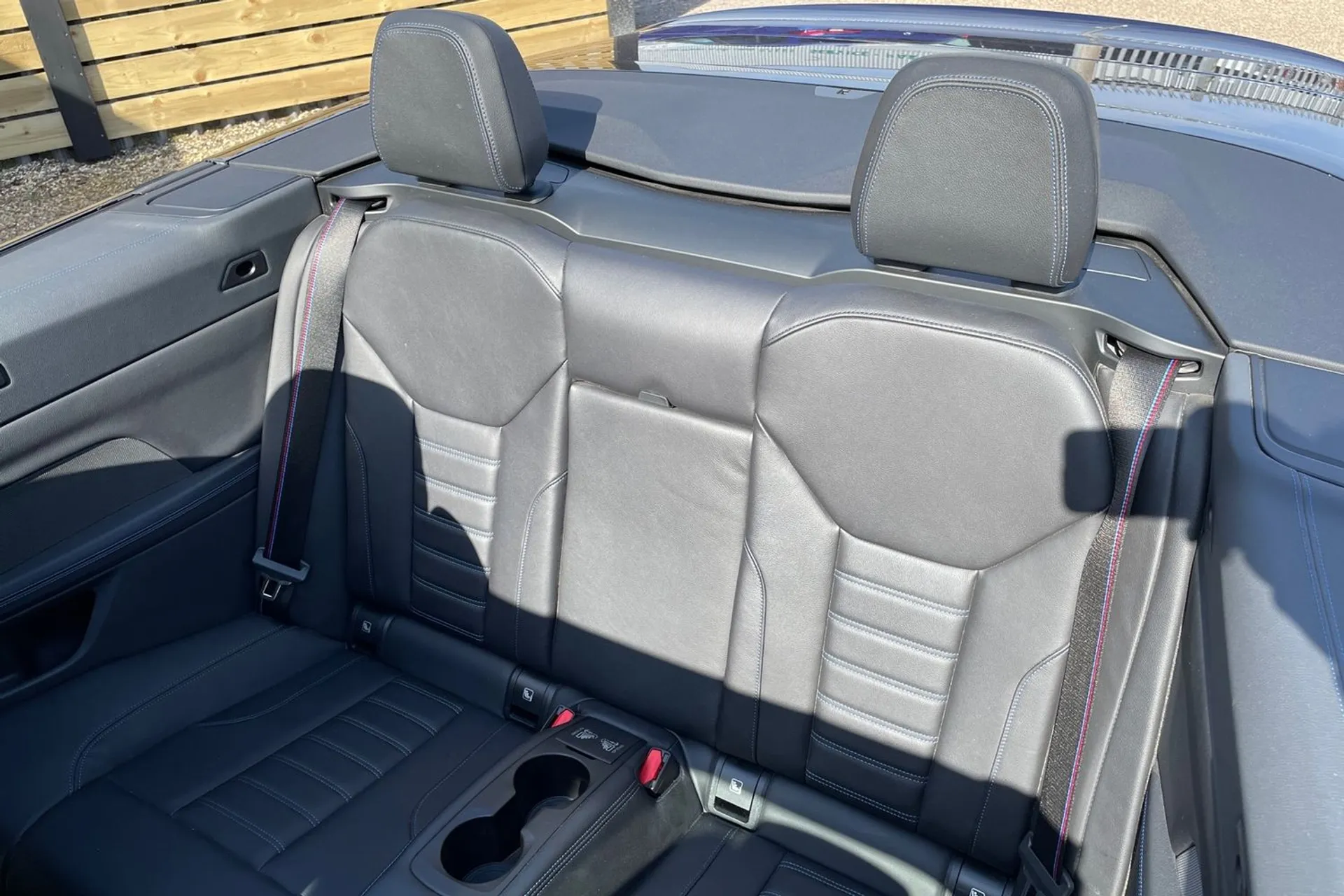 BMW 4 SERIES thumbnail image number 31