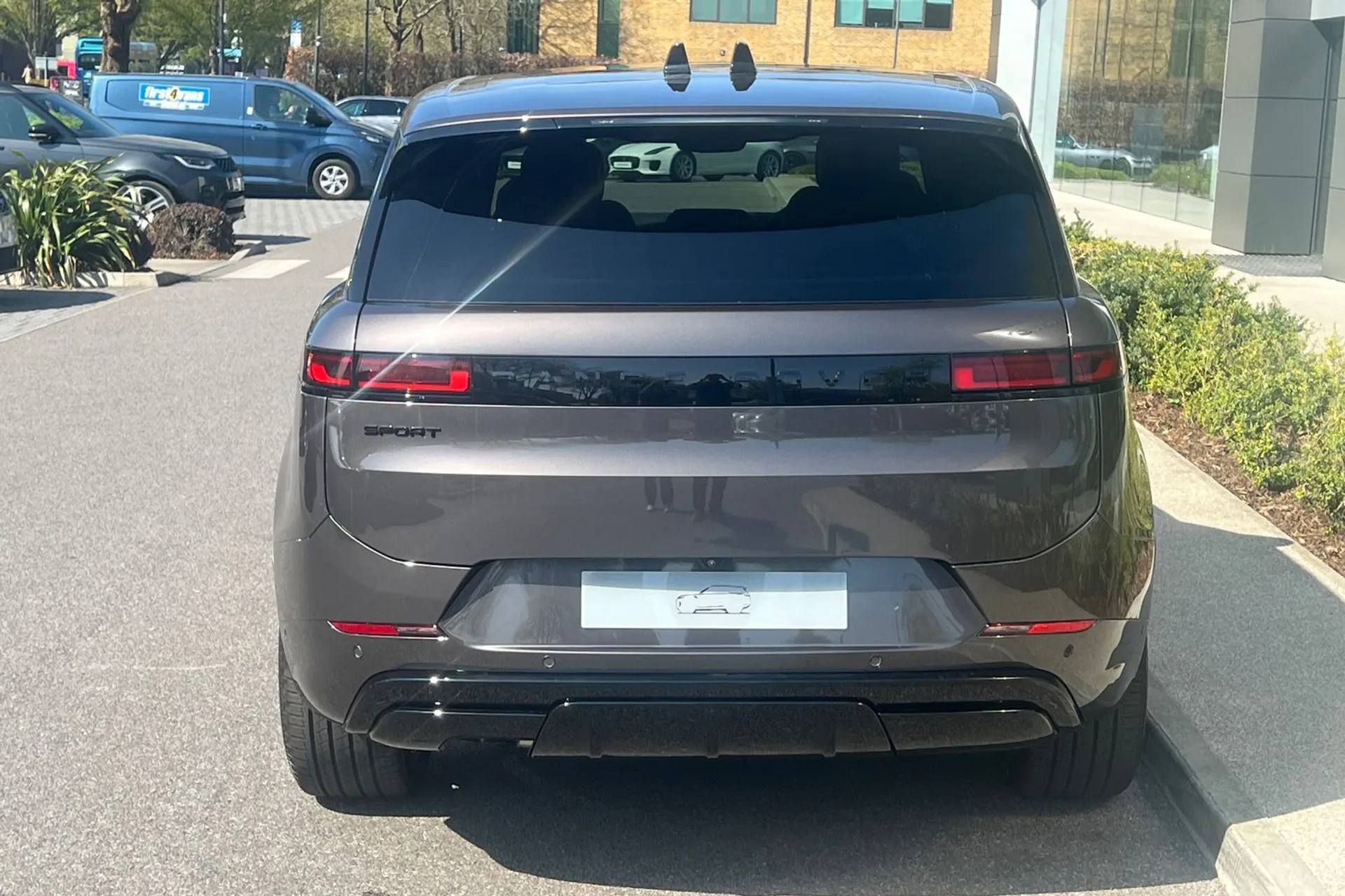 LAND ROVER RANGE ROVER SPORT thumbnail image number 11