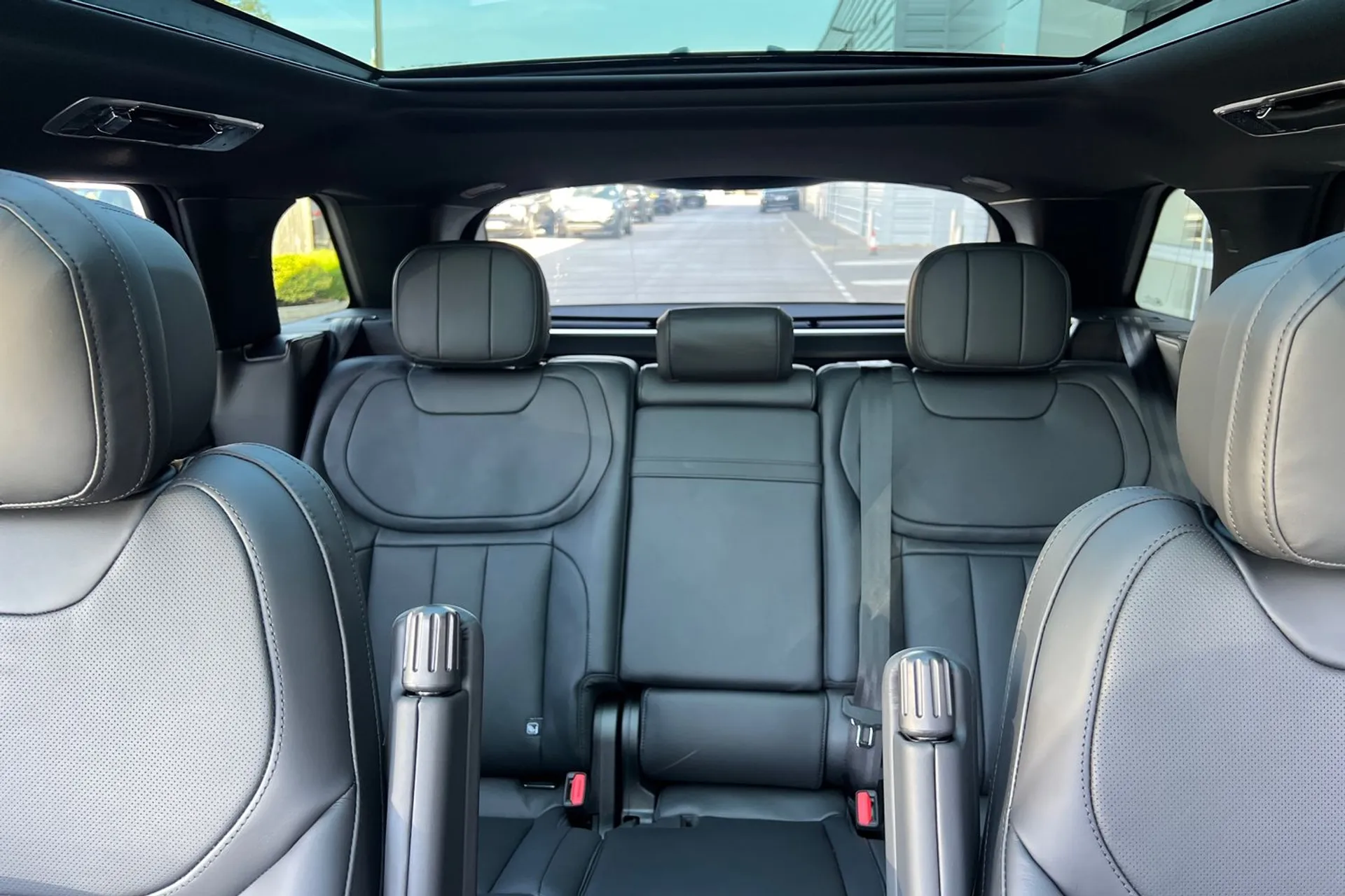 LAND ROVER RANGE ROVER SPORT thumbnail image number 35
