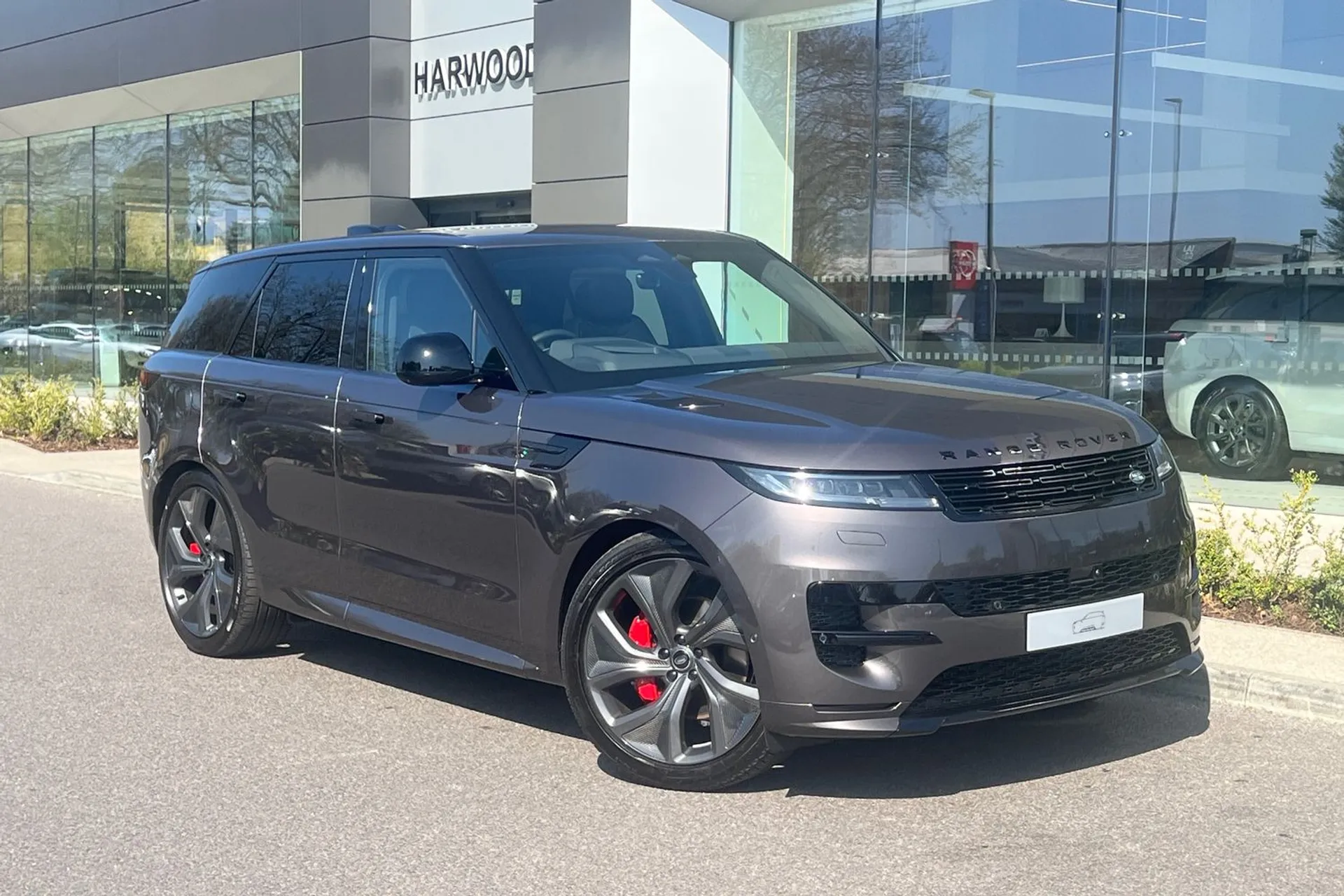 LAND ROVER RANGE ROVER SPORT focused image