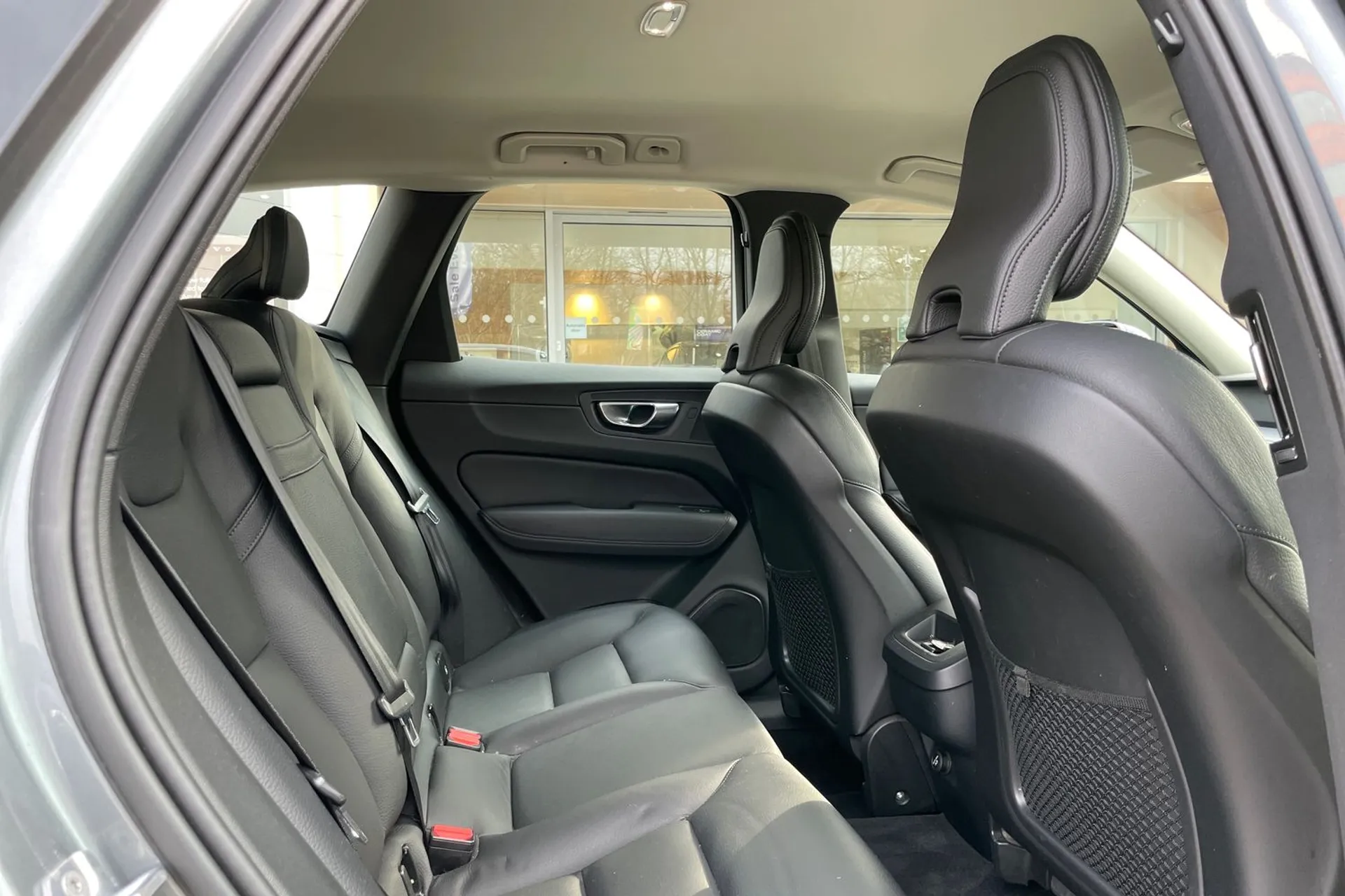 Volvo XC60 thumbnail image number 22