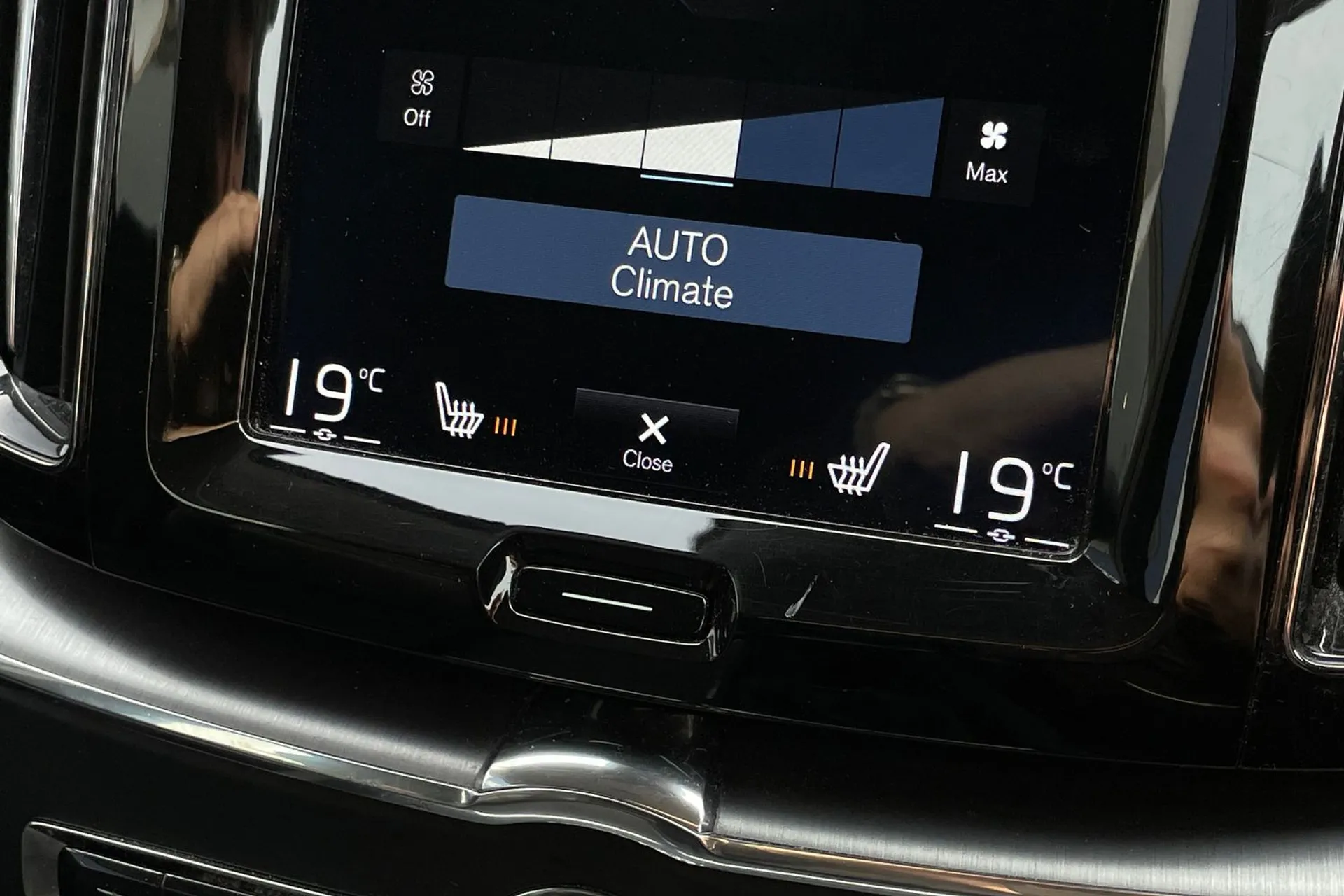 Volvo XC60 thumbnail image number 38