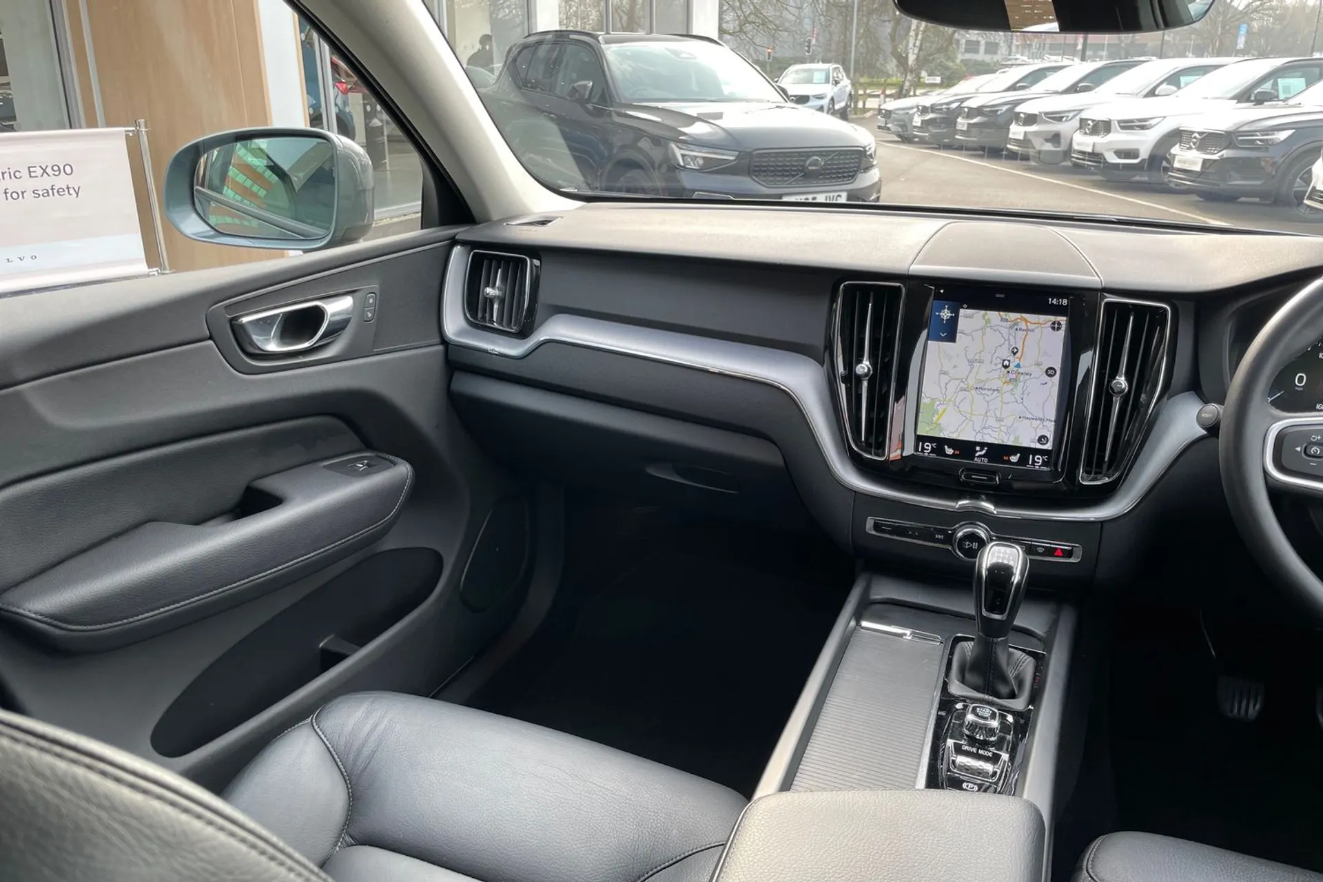 Volvo XC60 thumbnail image number 30
