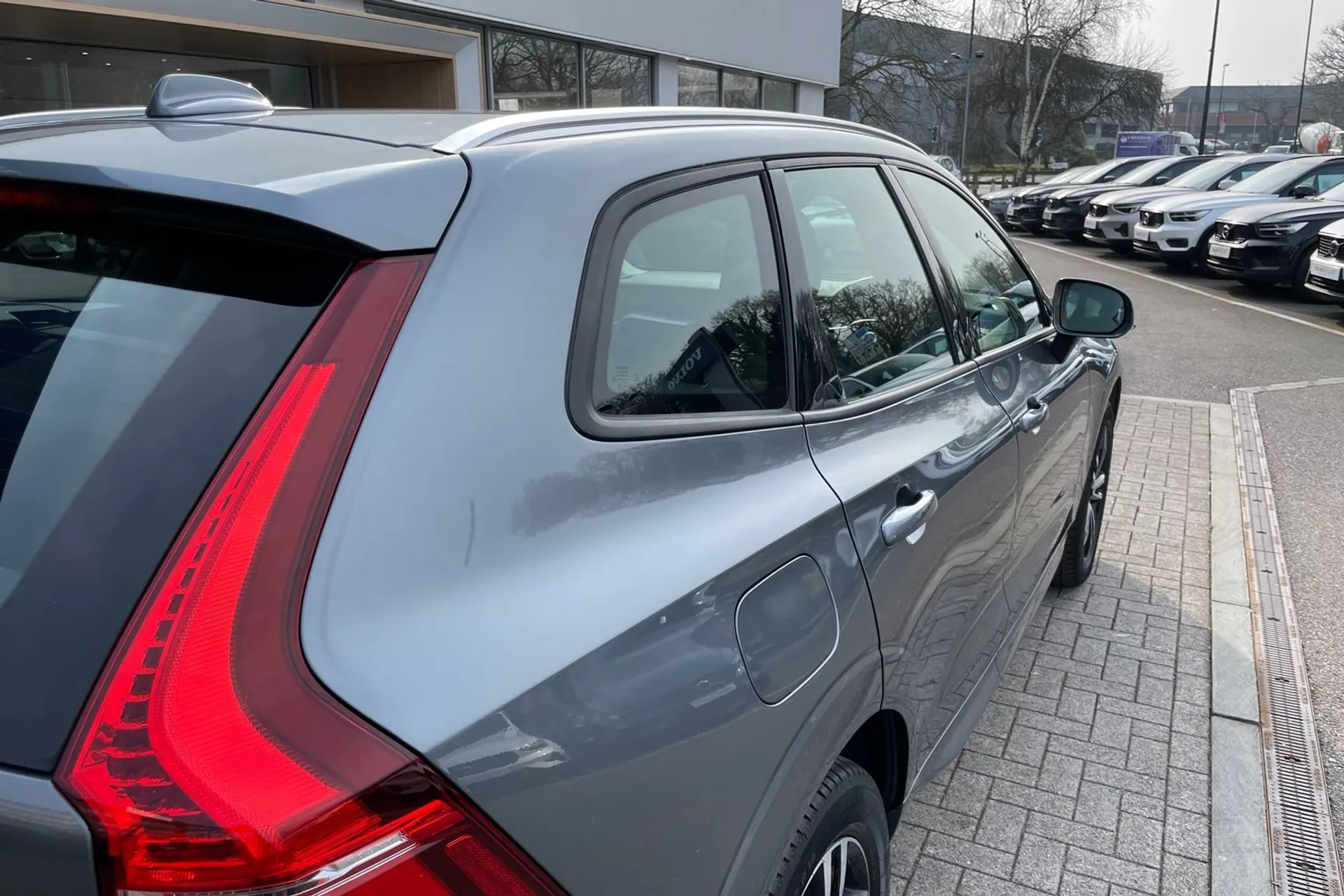 Volvo XC60 thumbnail image number 14