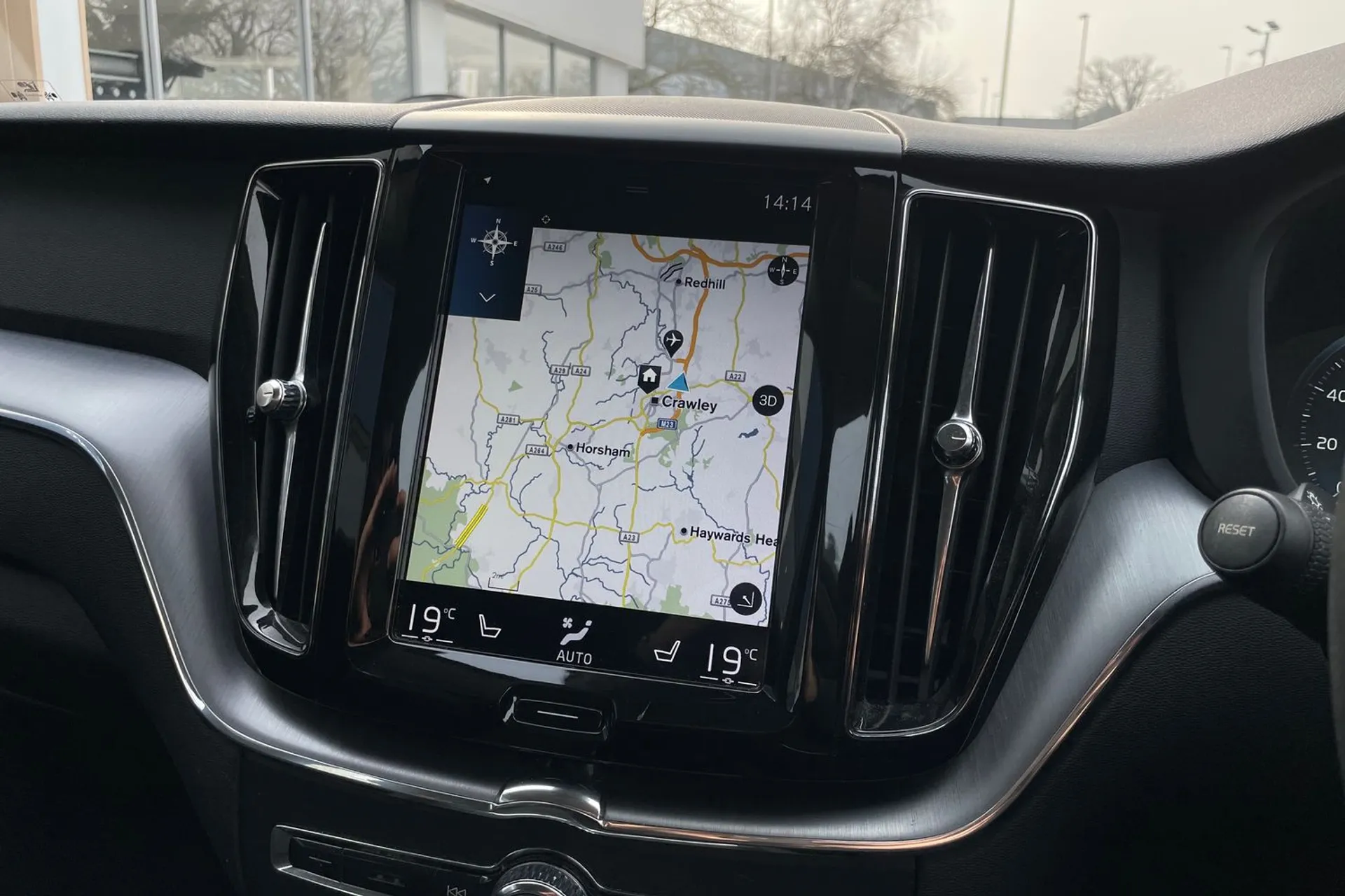 Volvo XC60 thumbnail image number 3