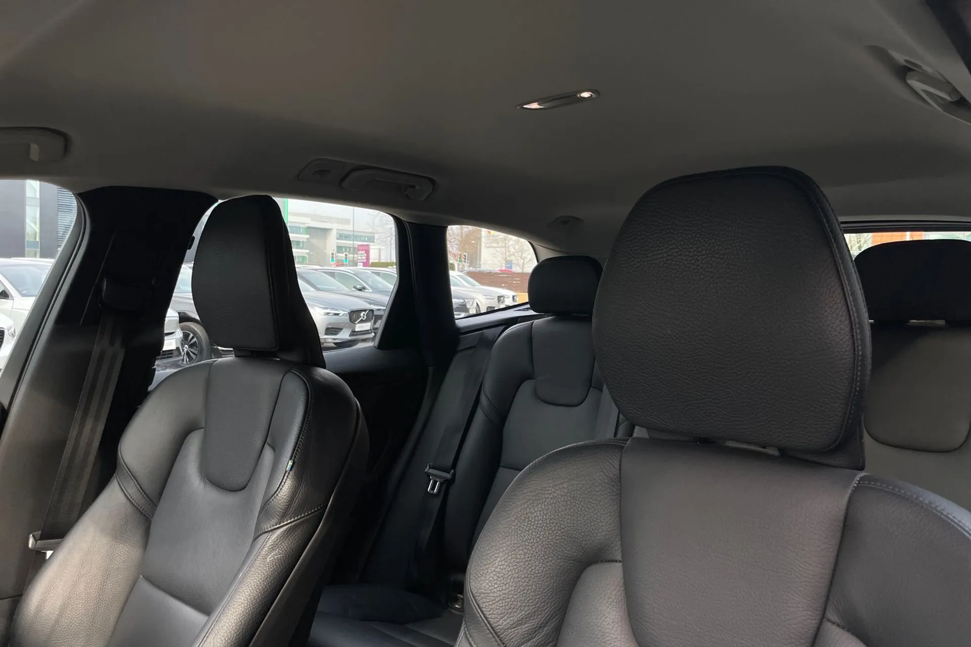 Volvo XC60 thumbnail image number 27