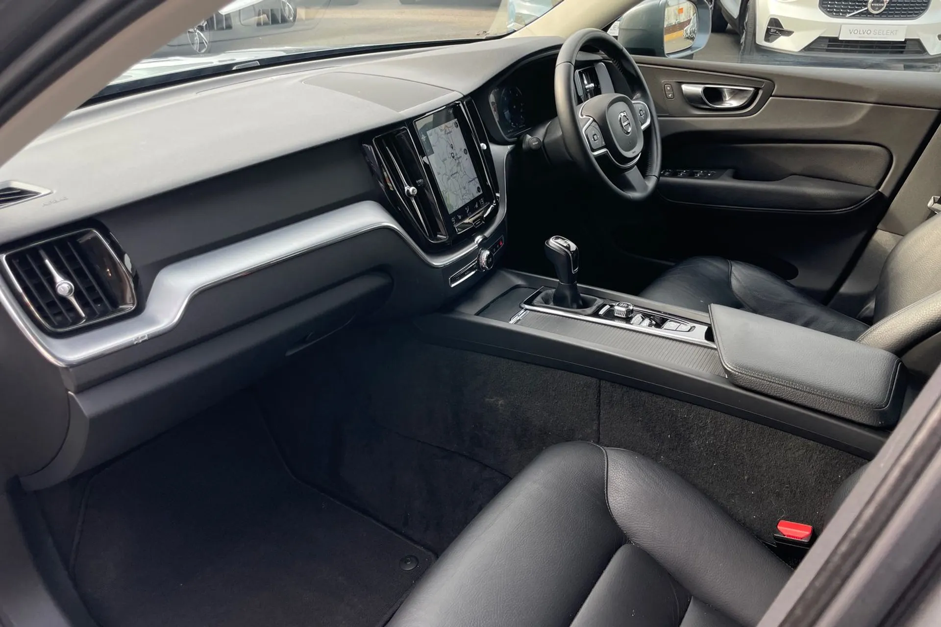 Volvo XC60 thumbnail image number 25