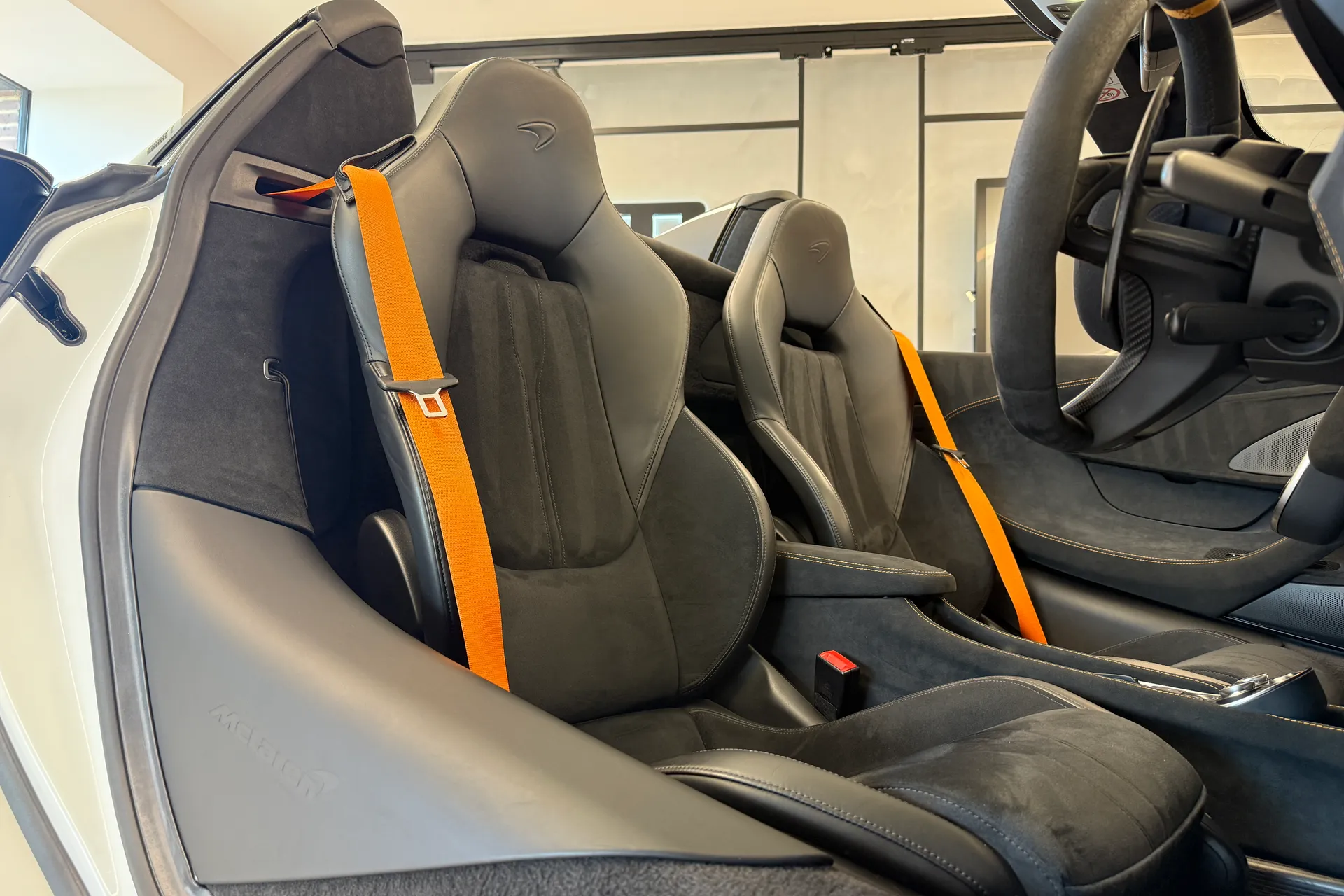 McLaren 600LT thumbnail image number 7