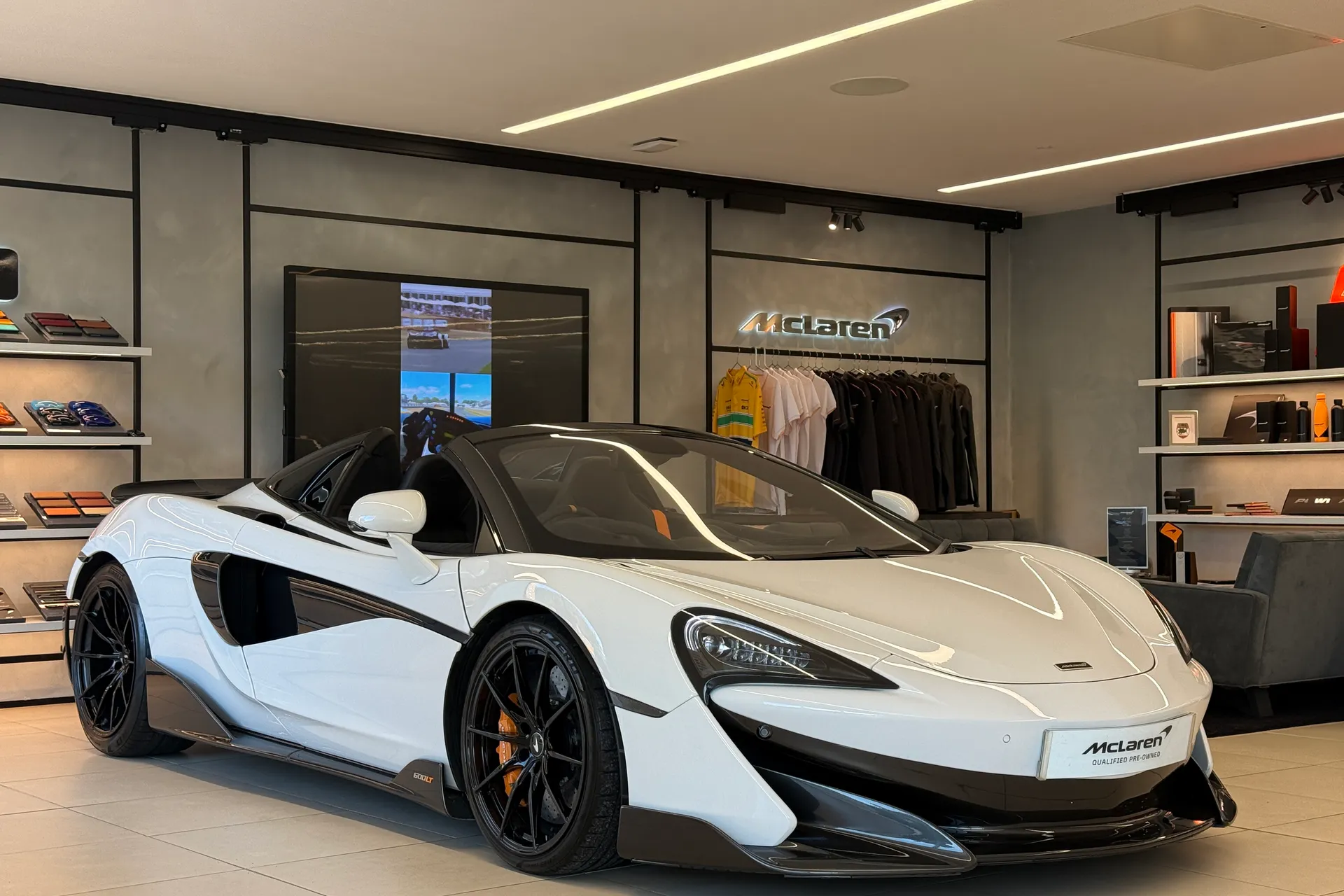 McLaren 600LT thumbnail image number 3